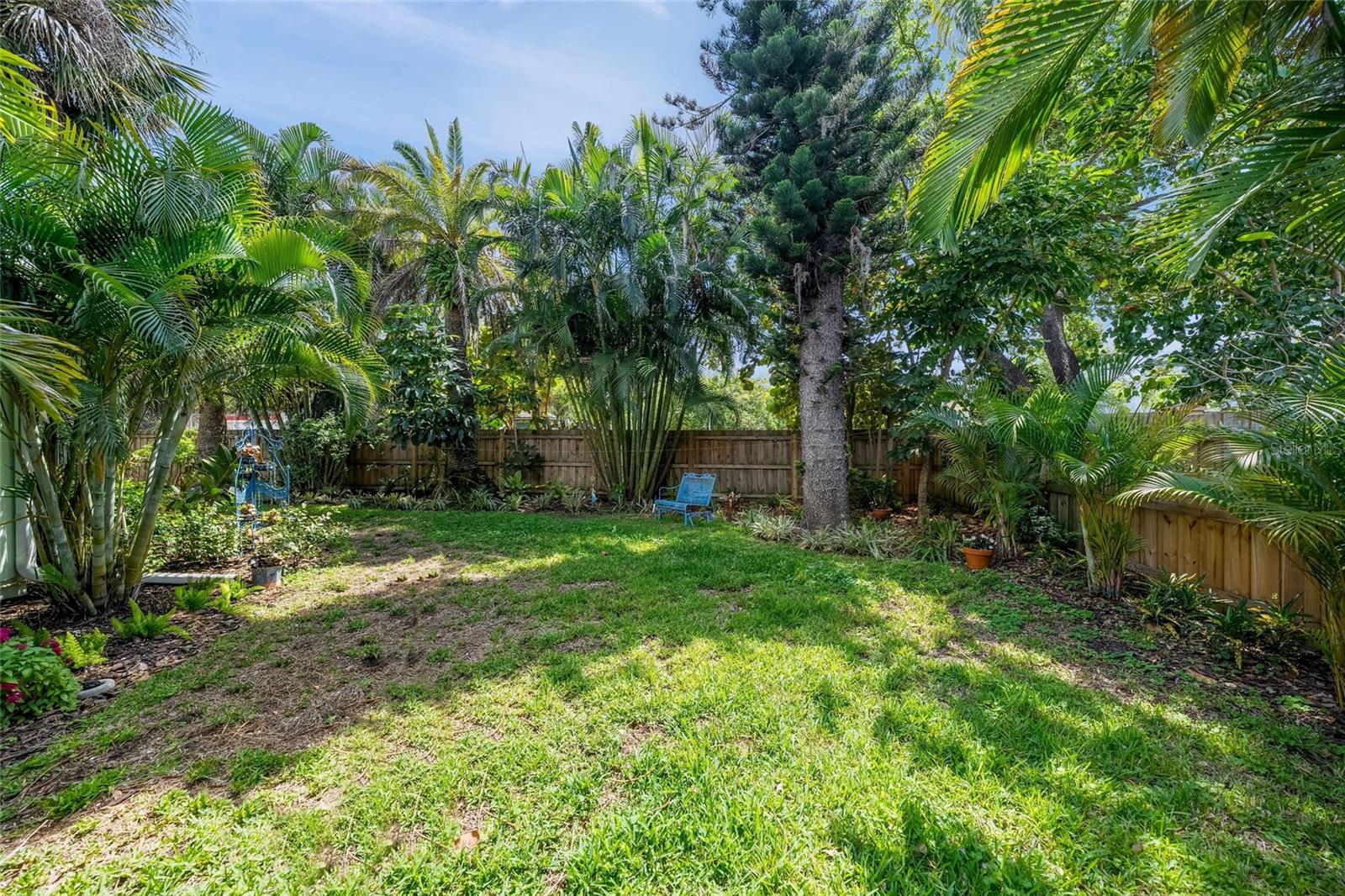 SHORELAND WOODS - Residential