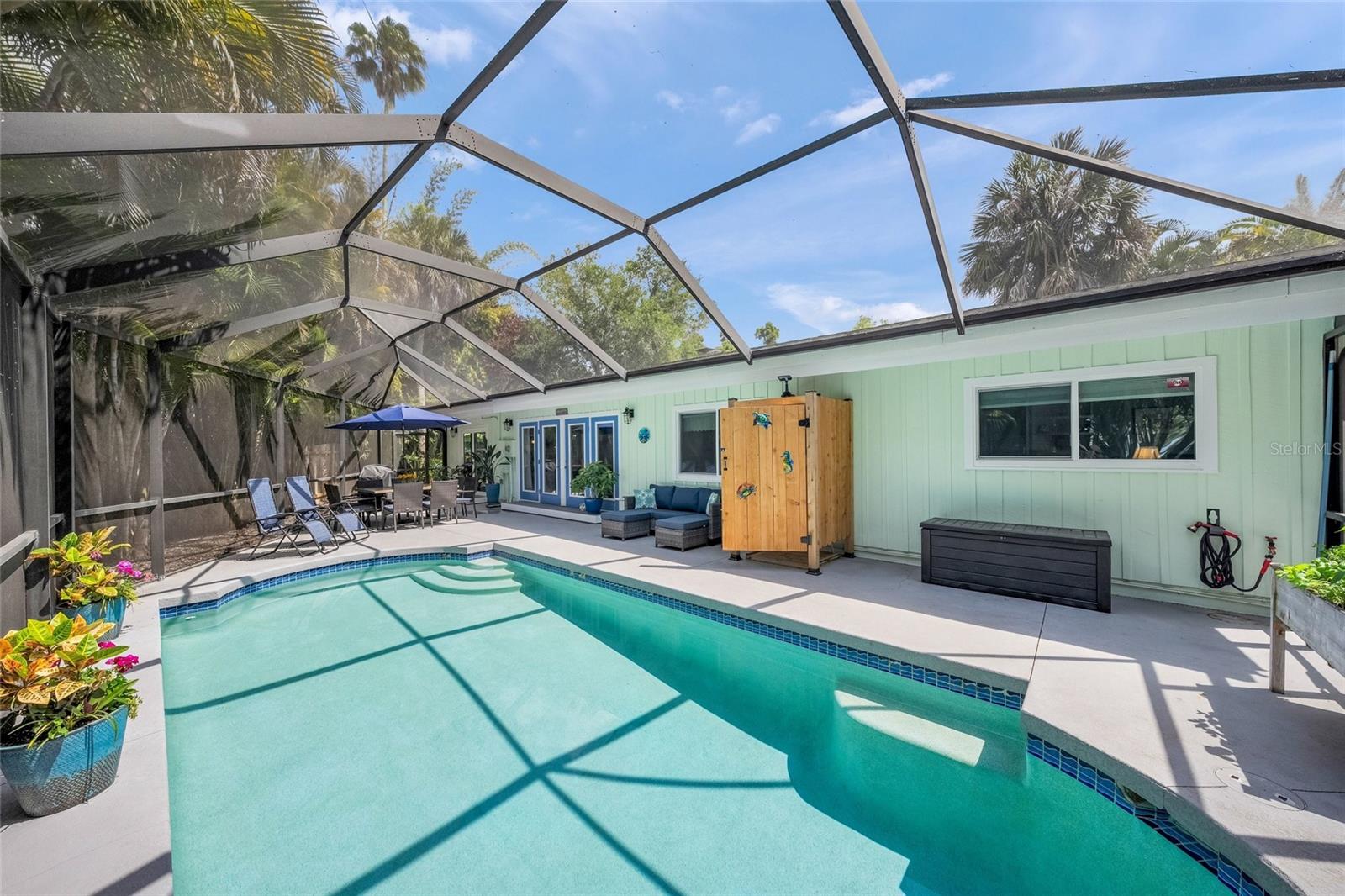 SHORELAND WOODS - Residential