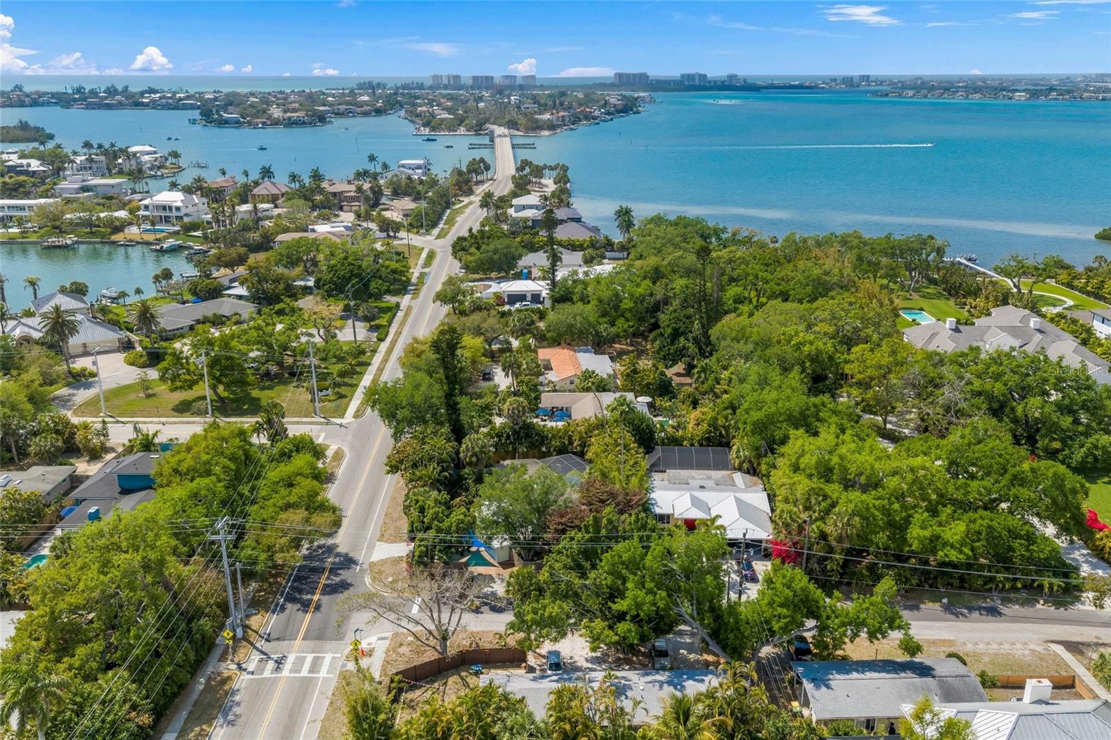 SHORELAND WOODS - Residential