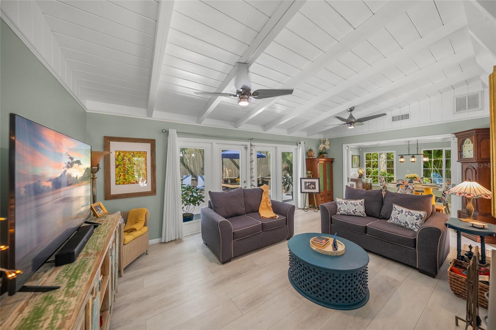 SHORELAND WOODS - Residential