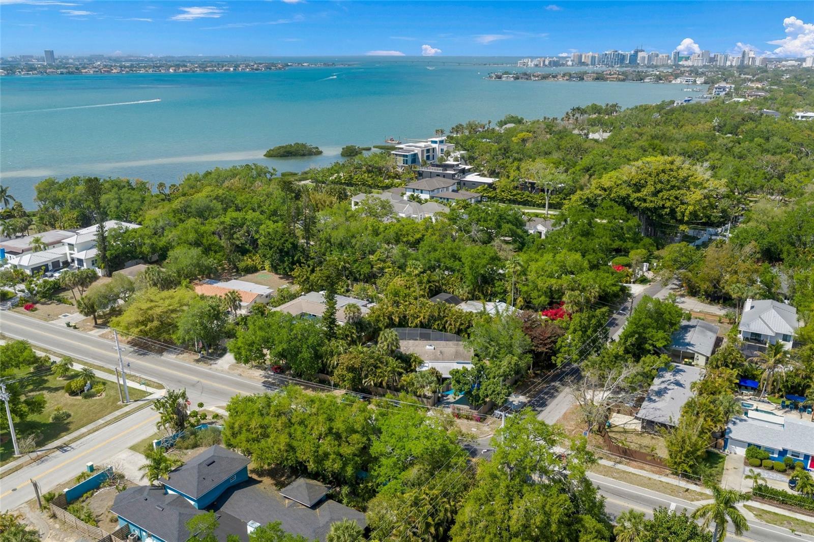 SHORELAND WOODS - Residential