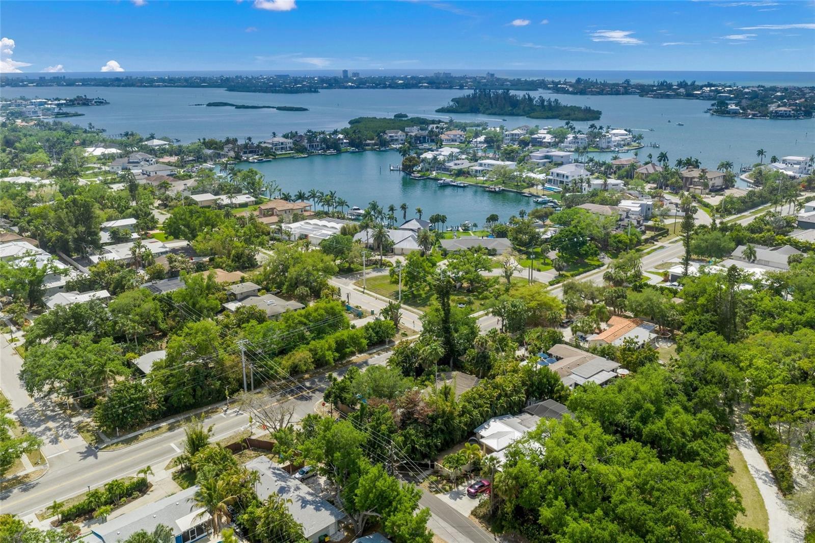 SHORELAND WOODS - Residential