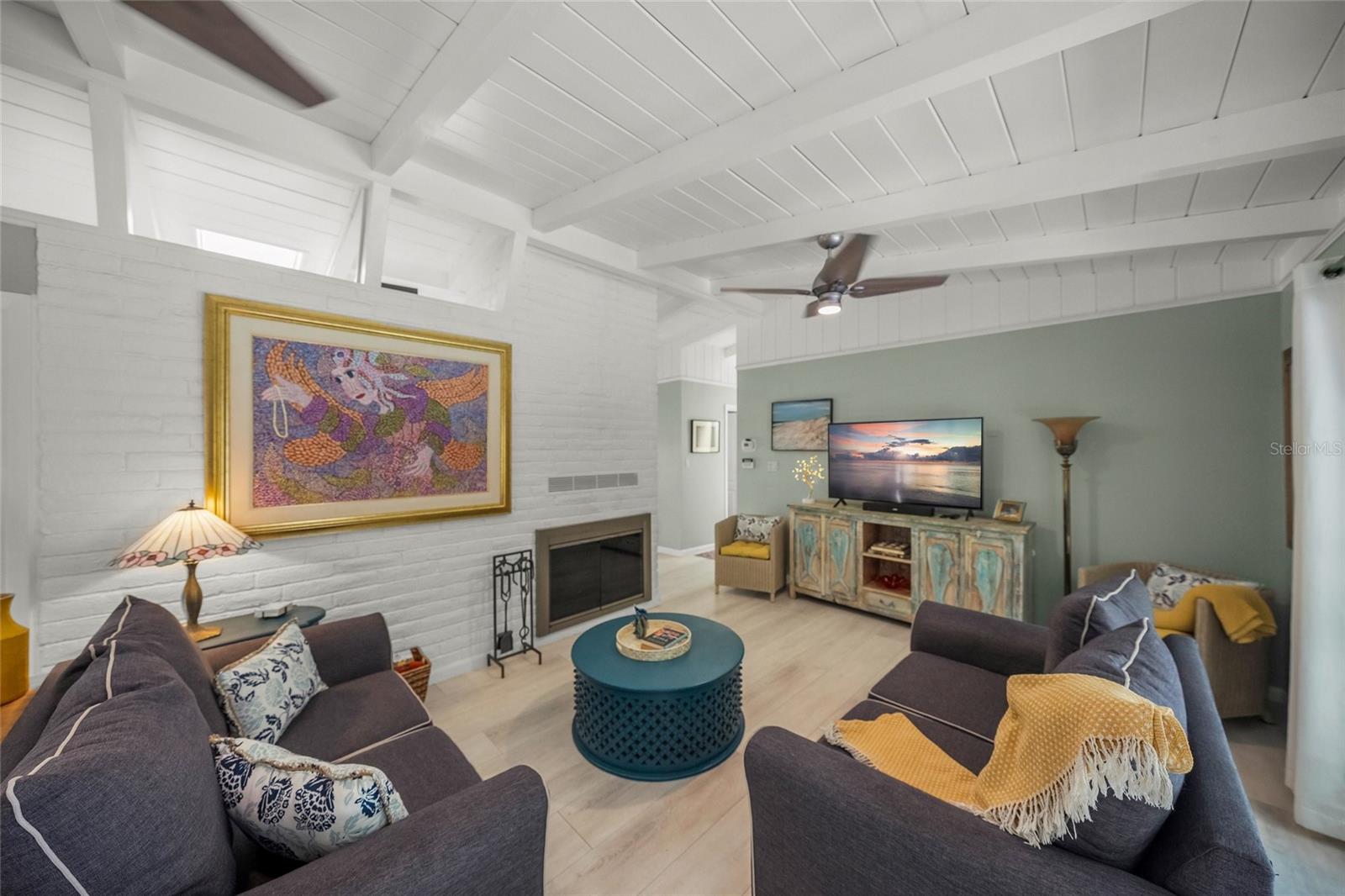 SHORELAND WOODS - Residential