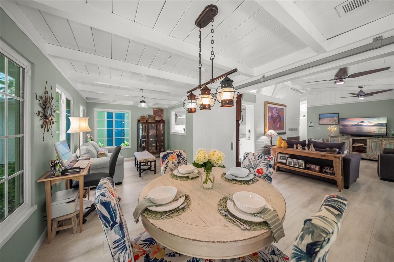 SHORELAND WOODS - Residential