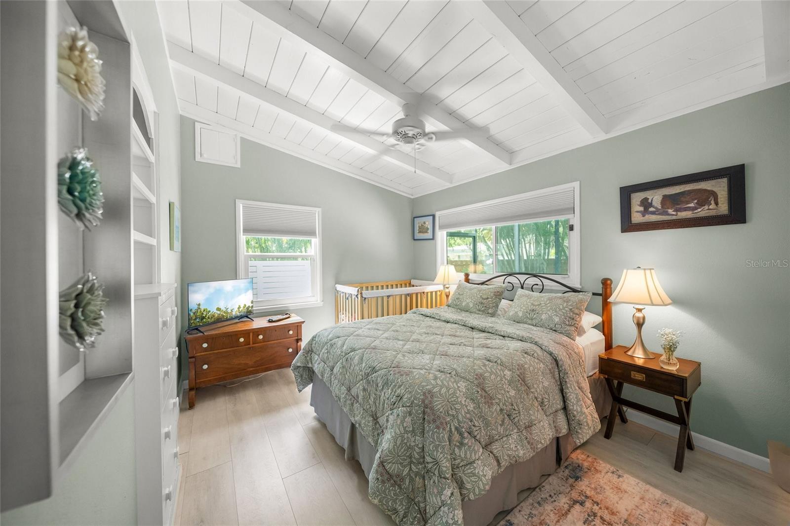 SHORELAND WOODS - Residential