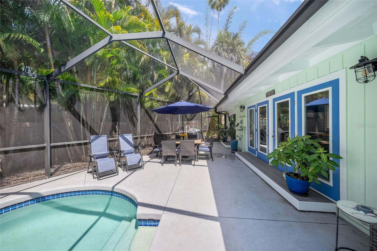 SHORELAND WOODS - Residential