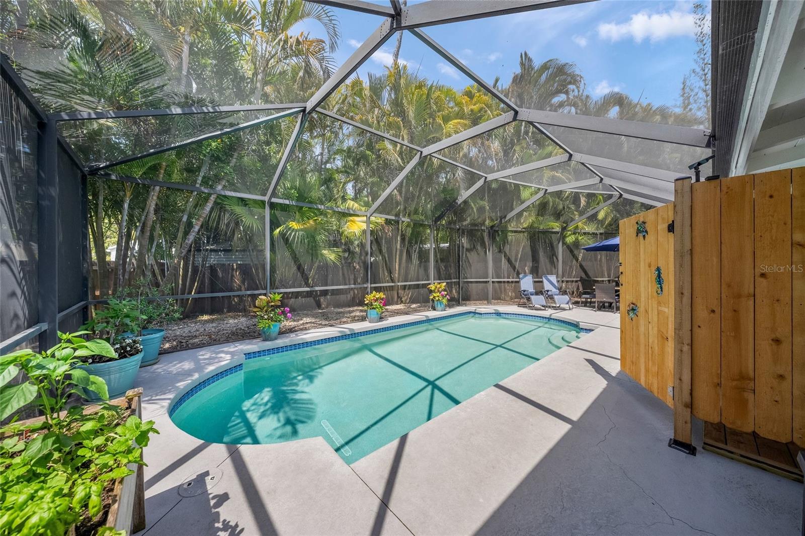 SHORELAND WOODS - Residential