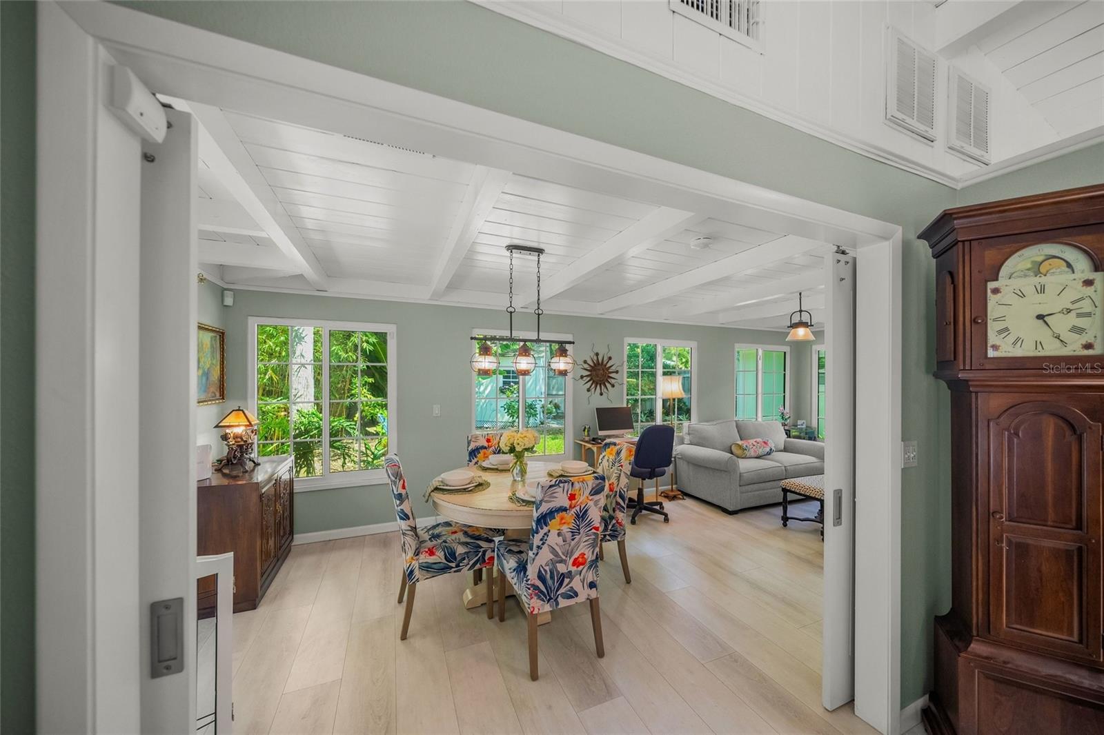 SHORELAND WOODS - Residential