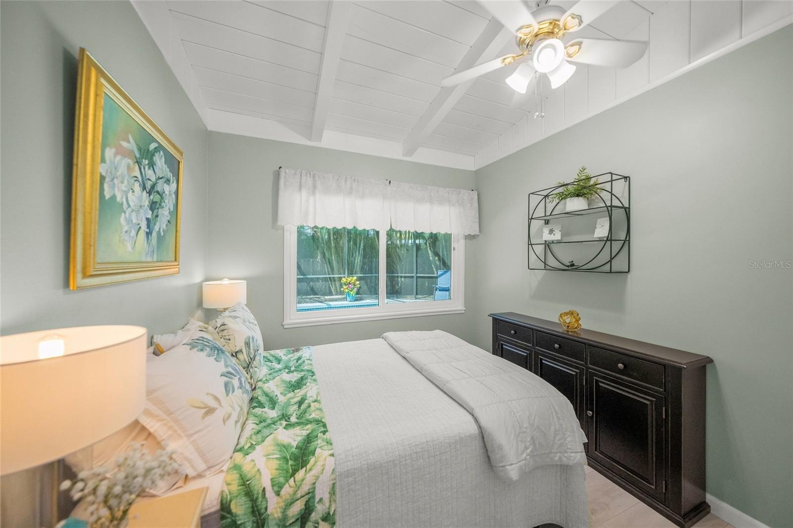 SHORELAND WOODS - Residential