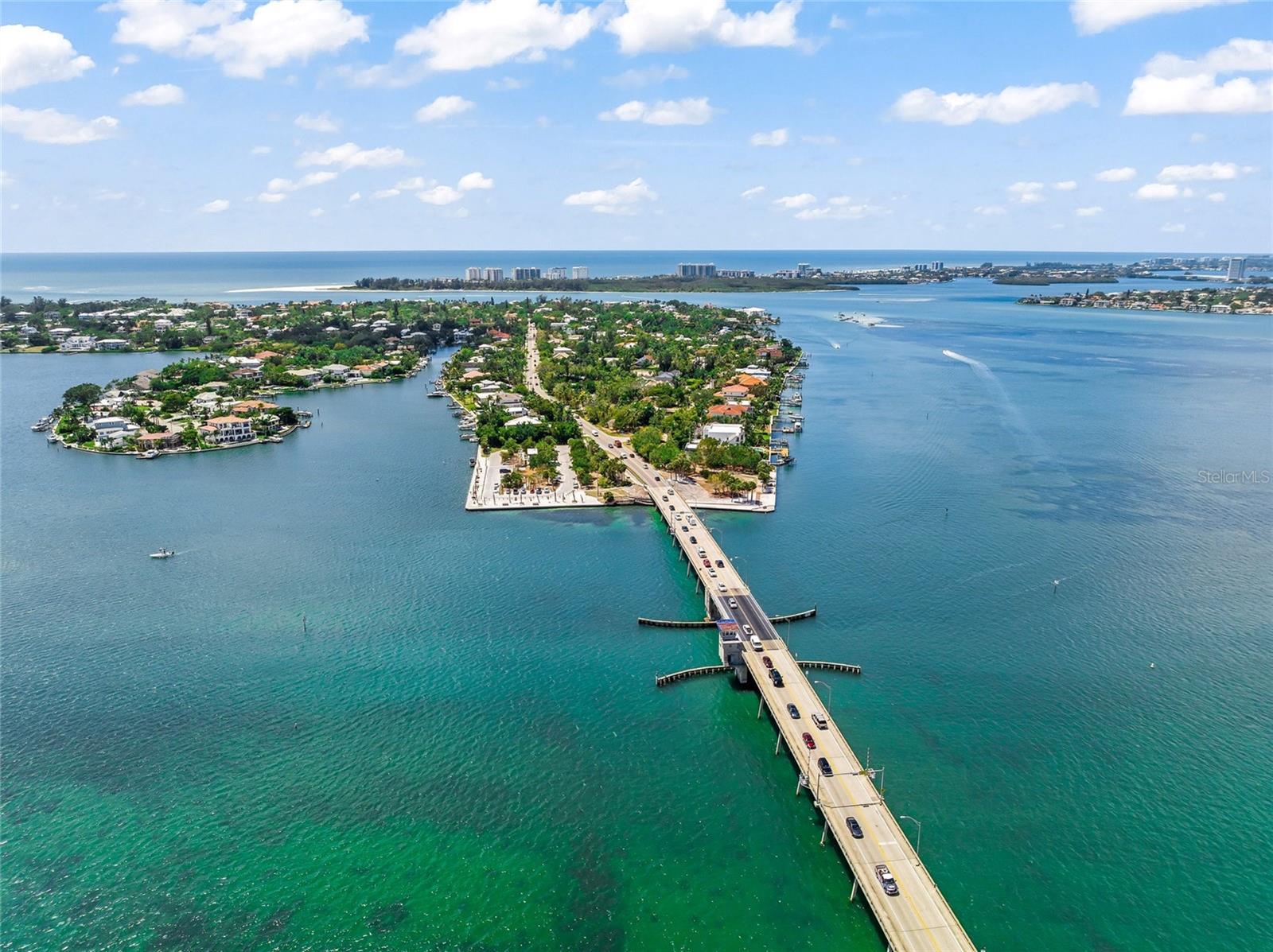 SHORELAND WOODS - Residential