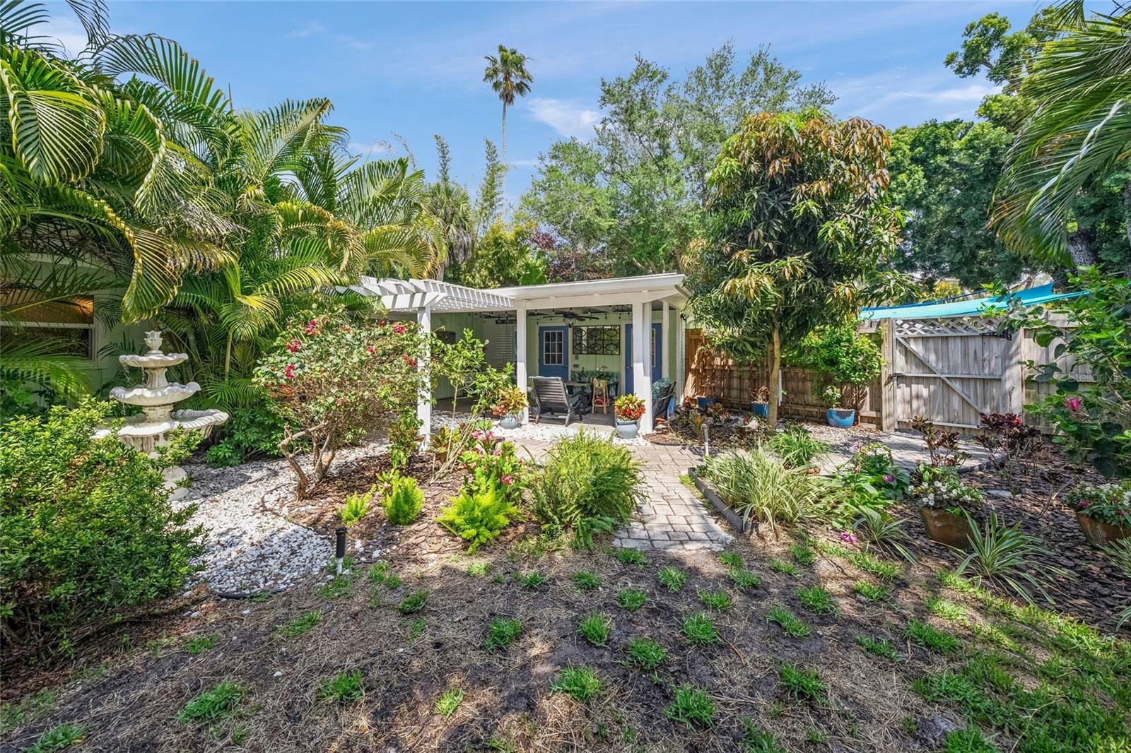 SHORELAND WOODS - Residential