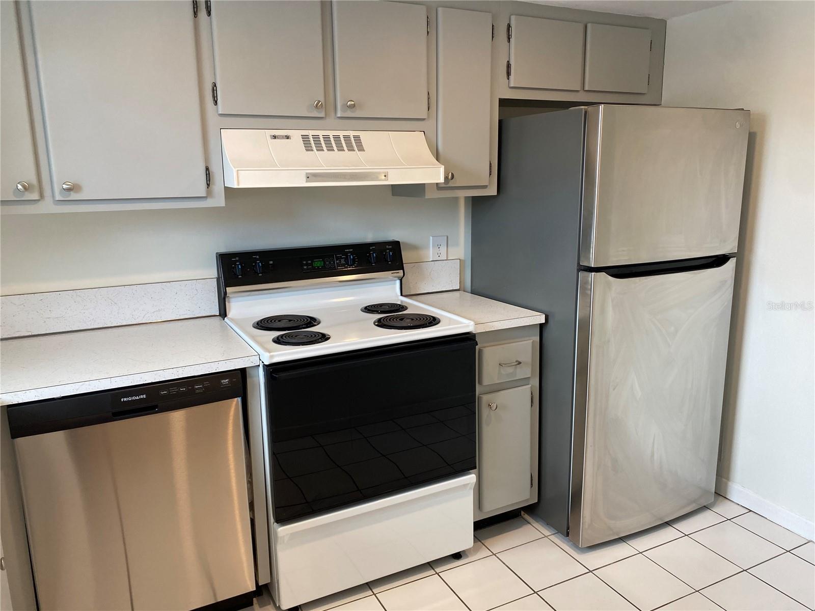 SABAL PALM GARDENS PH I - Residential Lease