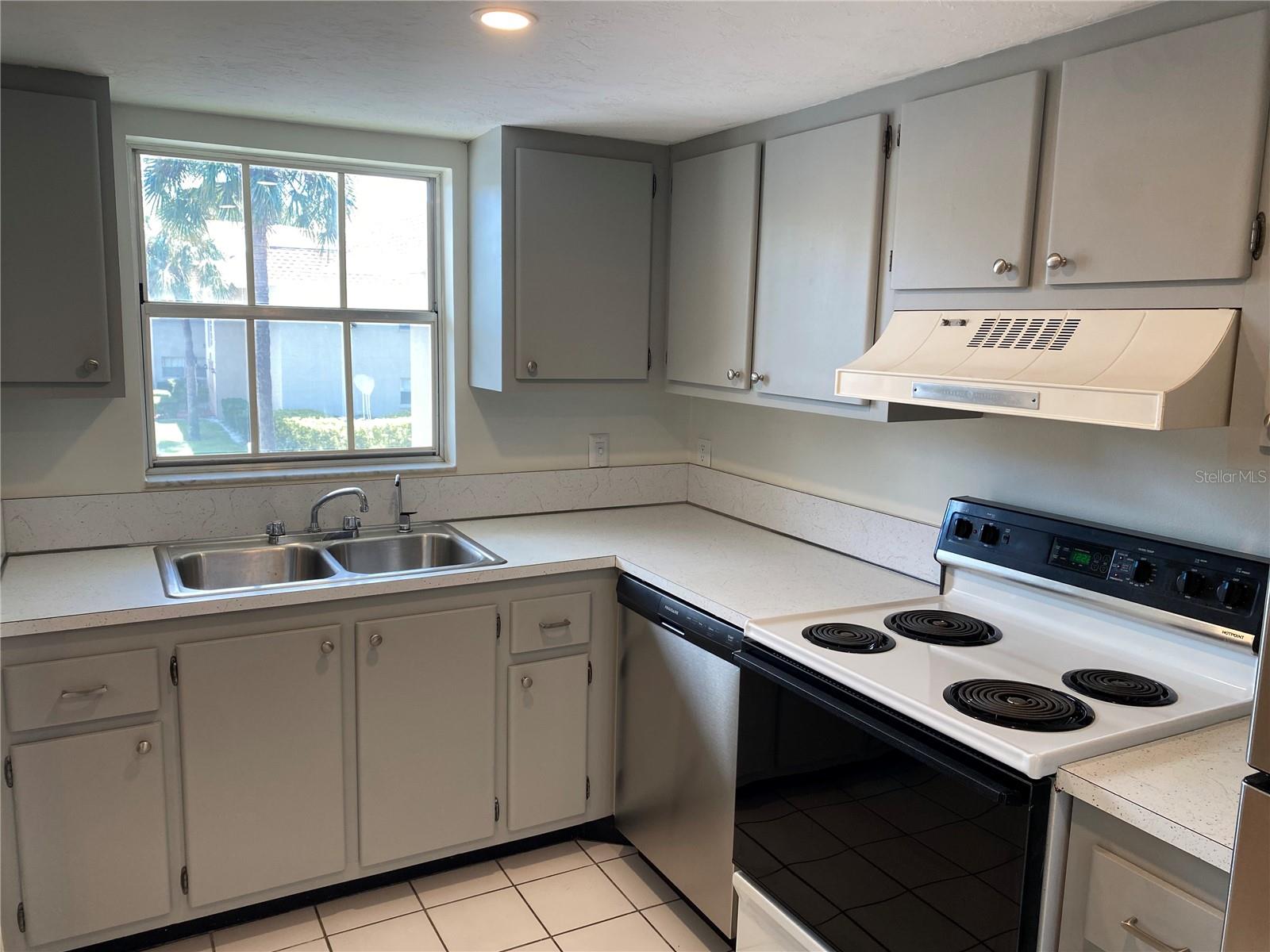 SABAL PALM GARDENS PH I - Residential Lease