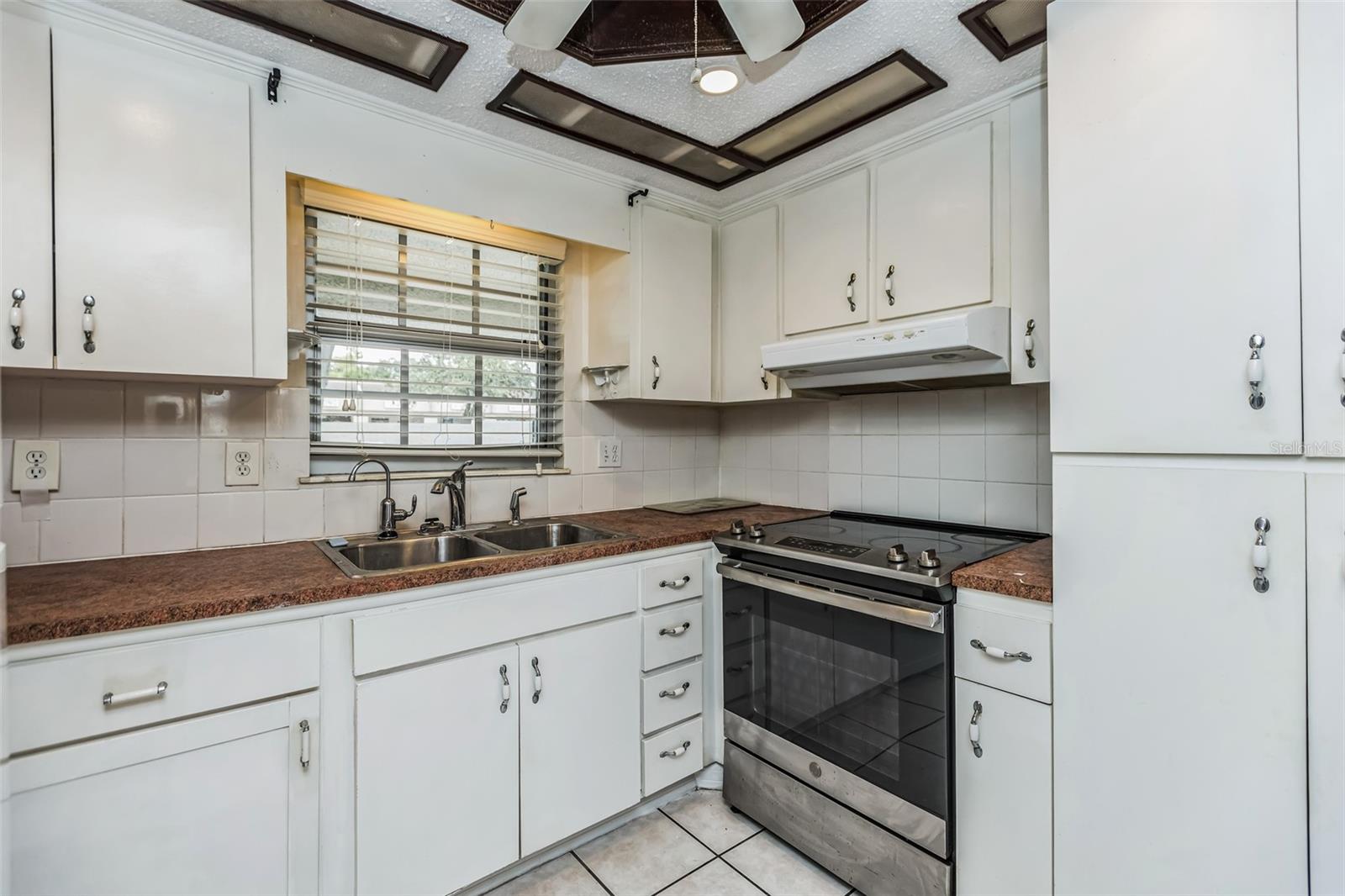 122 N KINGS AVENUE 101