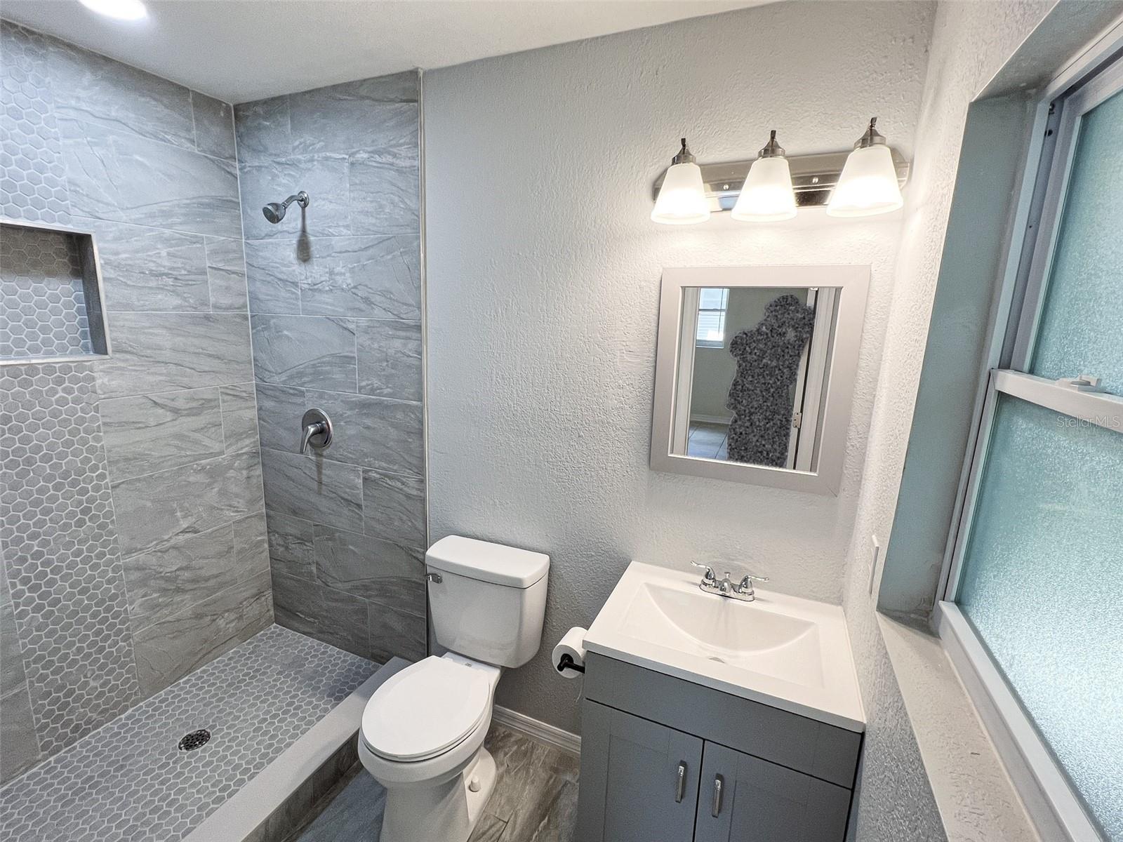 AMENDED OF CRYSTAL LAKE SHORES - Residential Lease