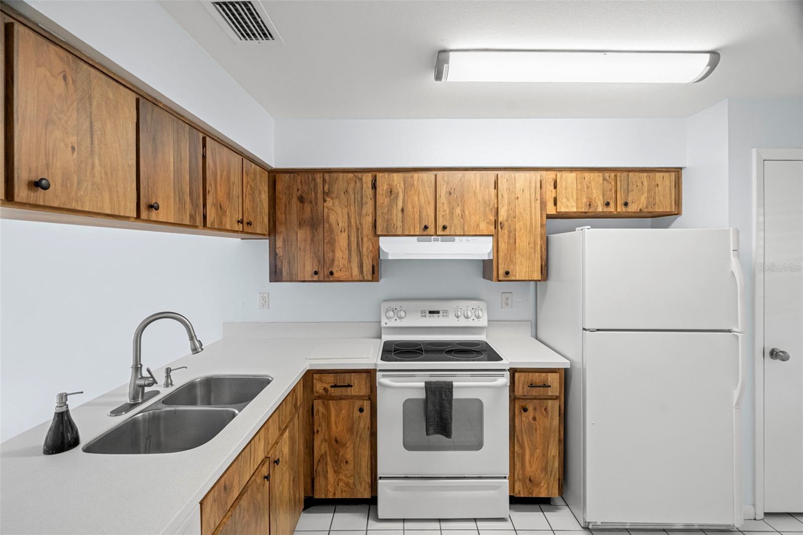 VILLAS OF BONNIE BAY - Residential