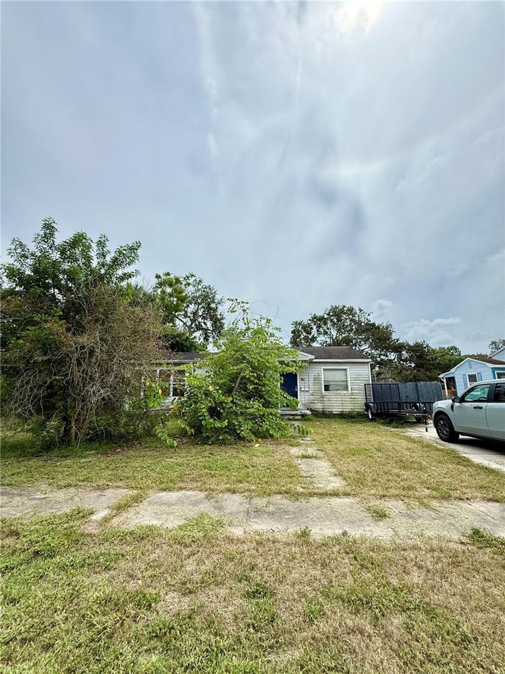 Photo of 762 60th Avenue NE, St Petersburg, FL 33703 (MLS # OM709471)