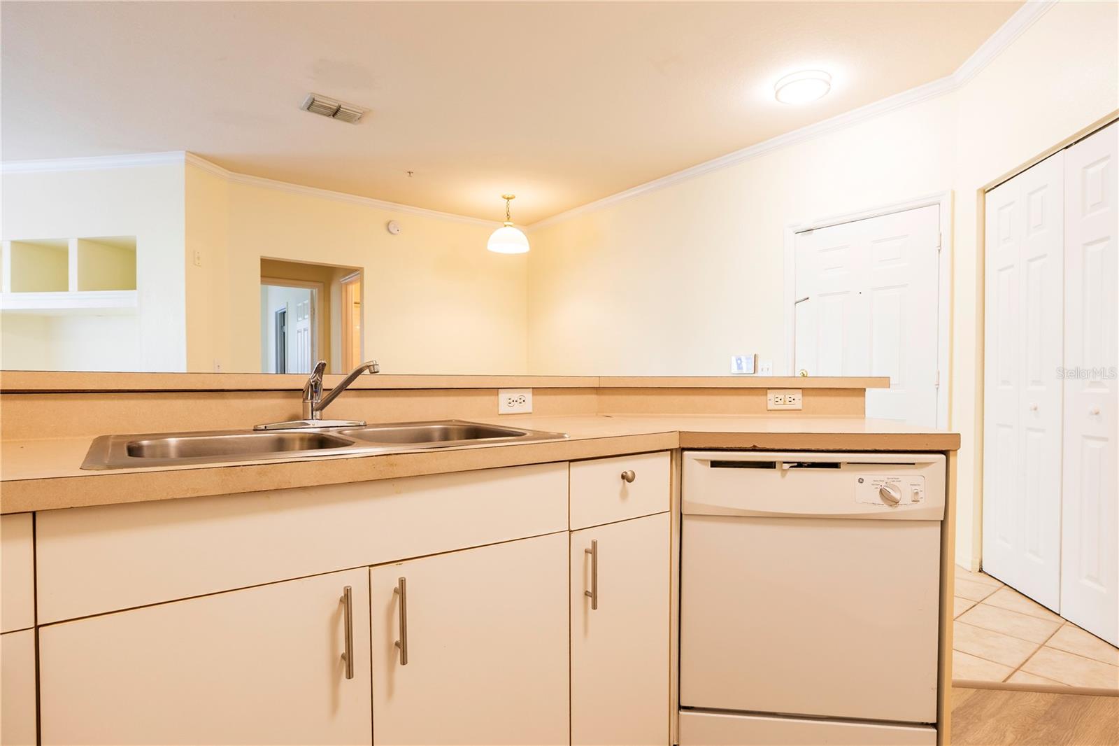 MOSAIC/MILLENIA - Residential Lease