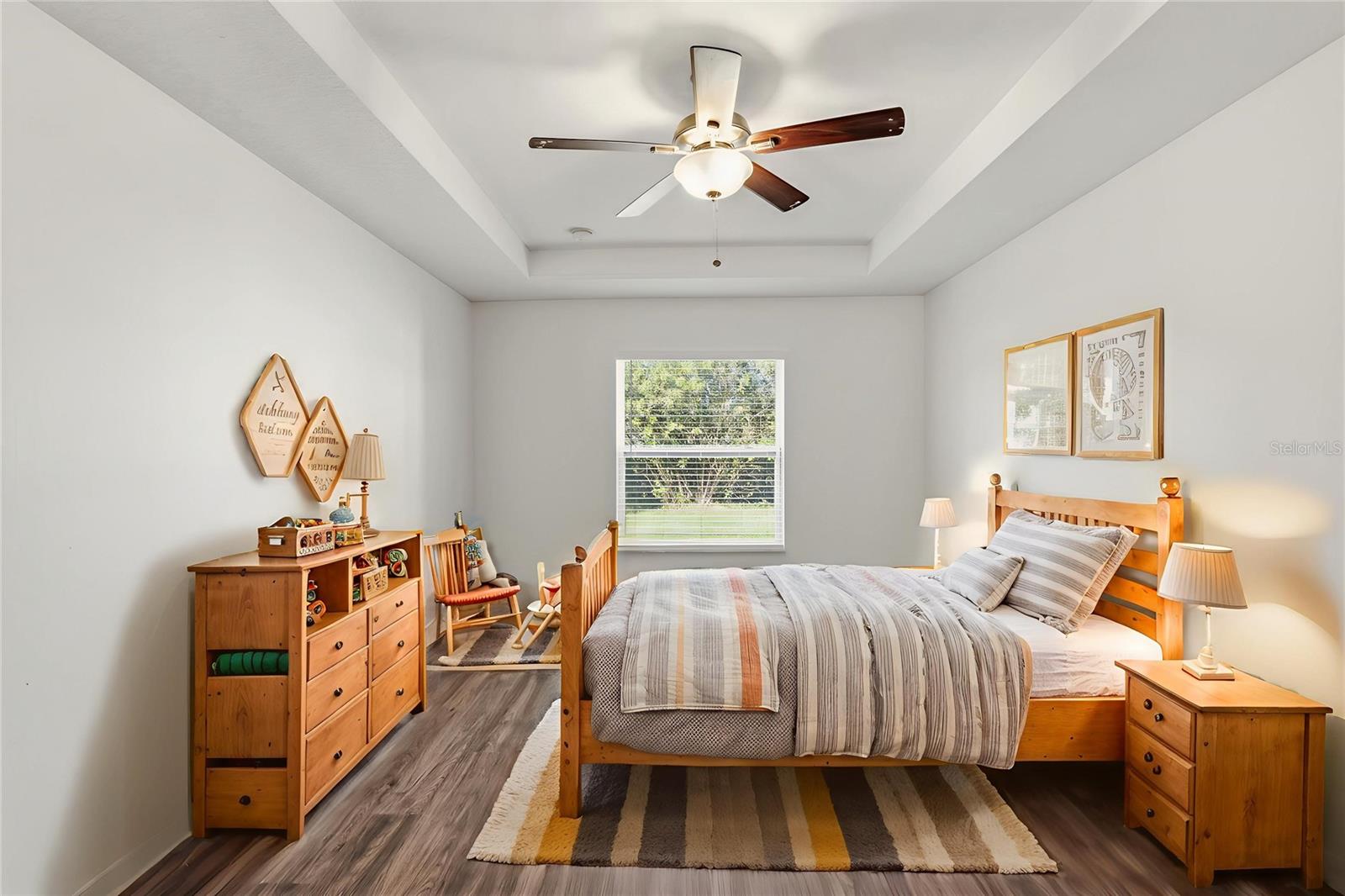 843 SE CARNIVAL AVENUE