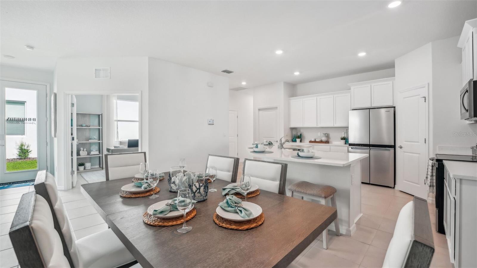 2375 WARREN ACRES BOULEVARD