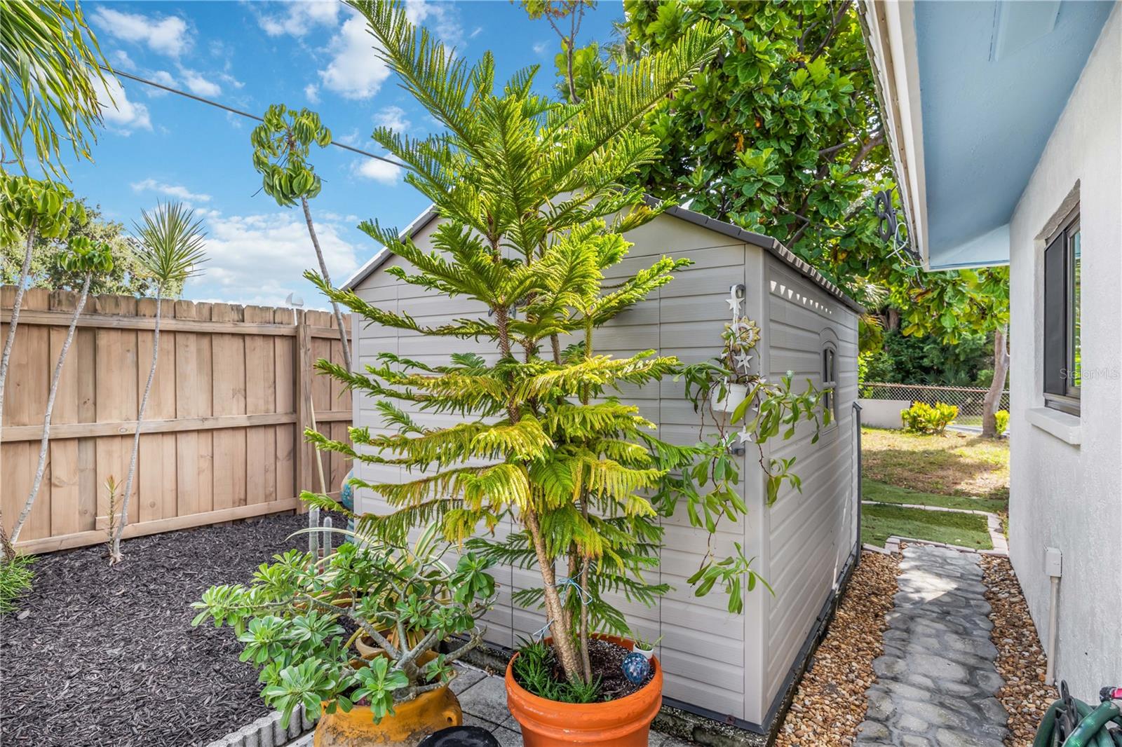 VILLAGE GREEN CLUB ESTATES - Residential