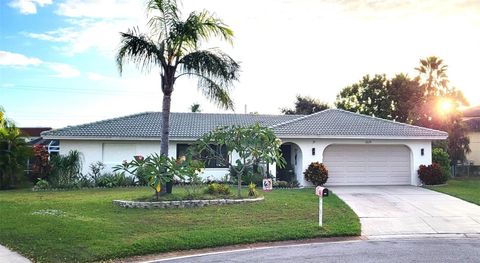 Photo of 3619 Pembrook Drive, Sarasota, FL 34239 (MLS # A4681591)