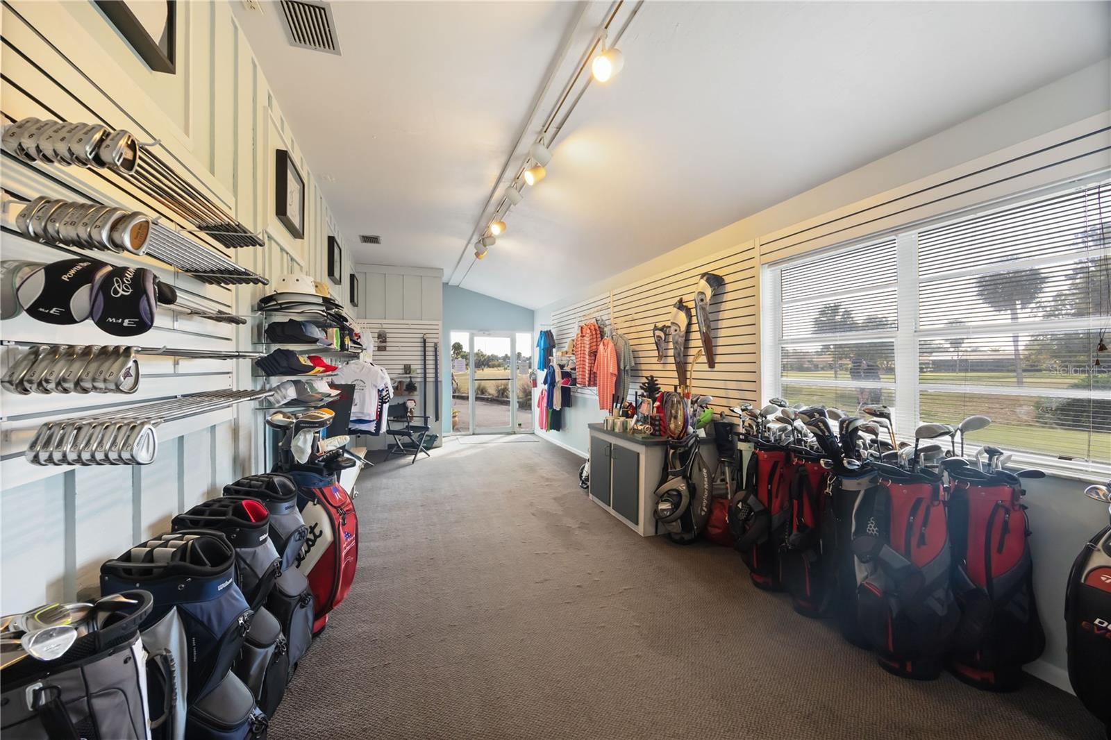 VILLAGE GREEN CLUB ESTATES - Residential