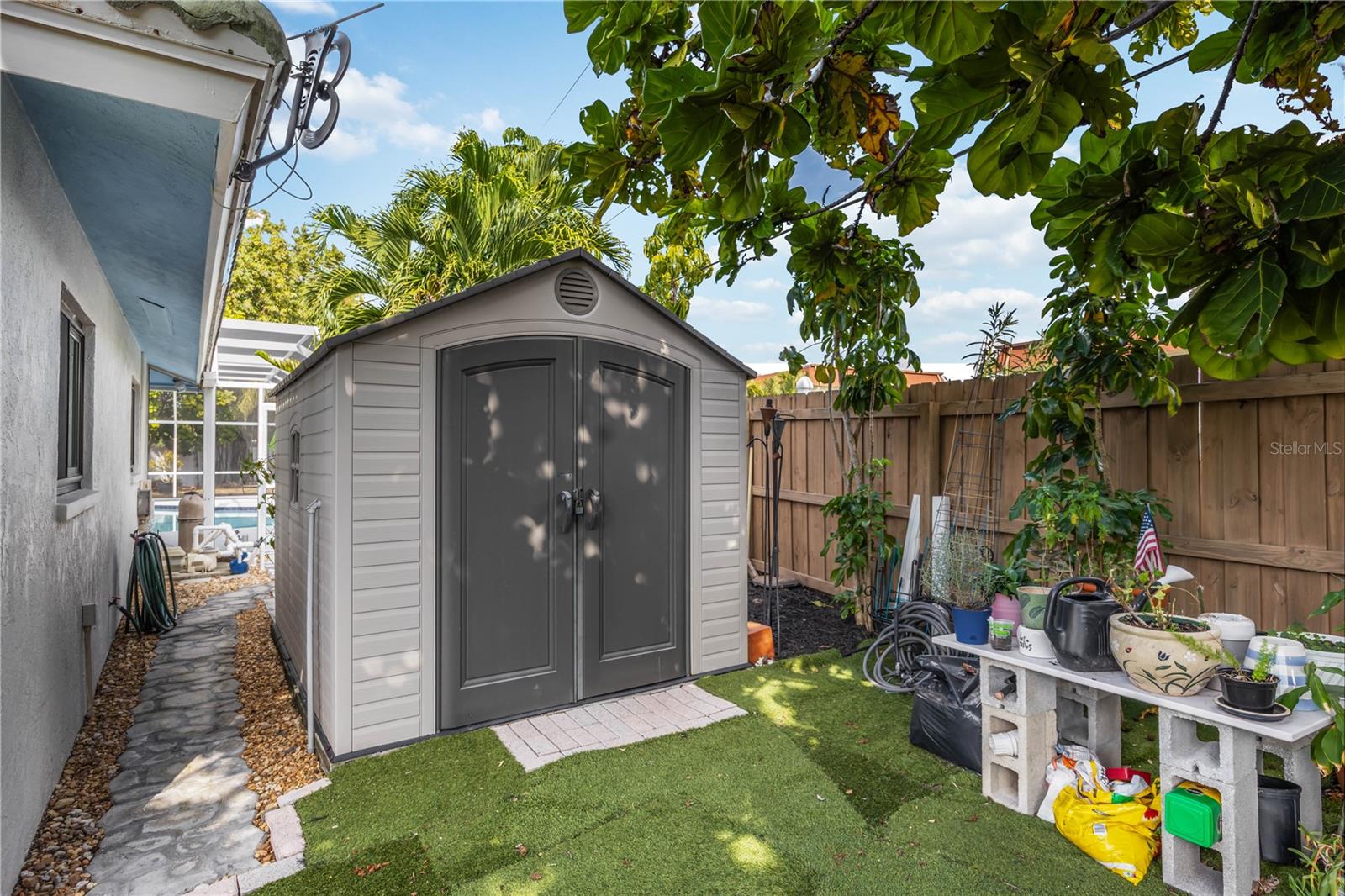 VILLAGE GREEN CLUB ESTATES - Residential