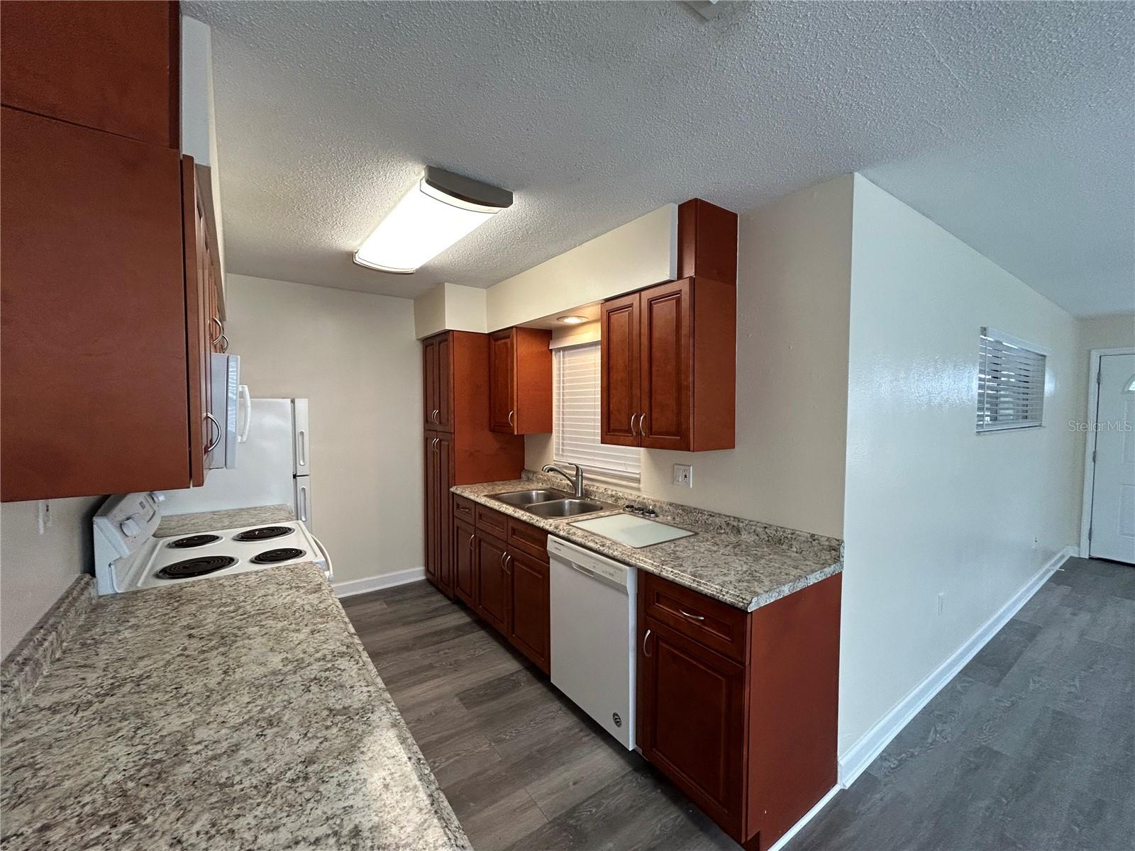 IDLEWILD PARK - Residential Lease