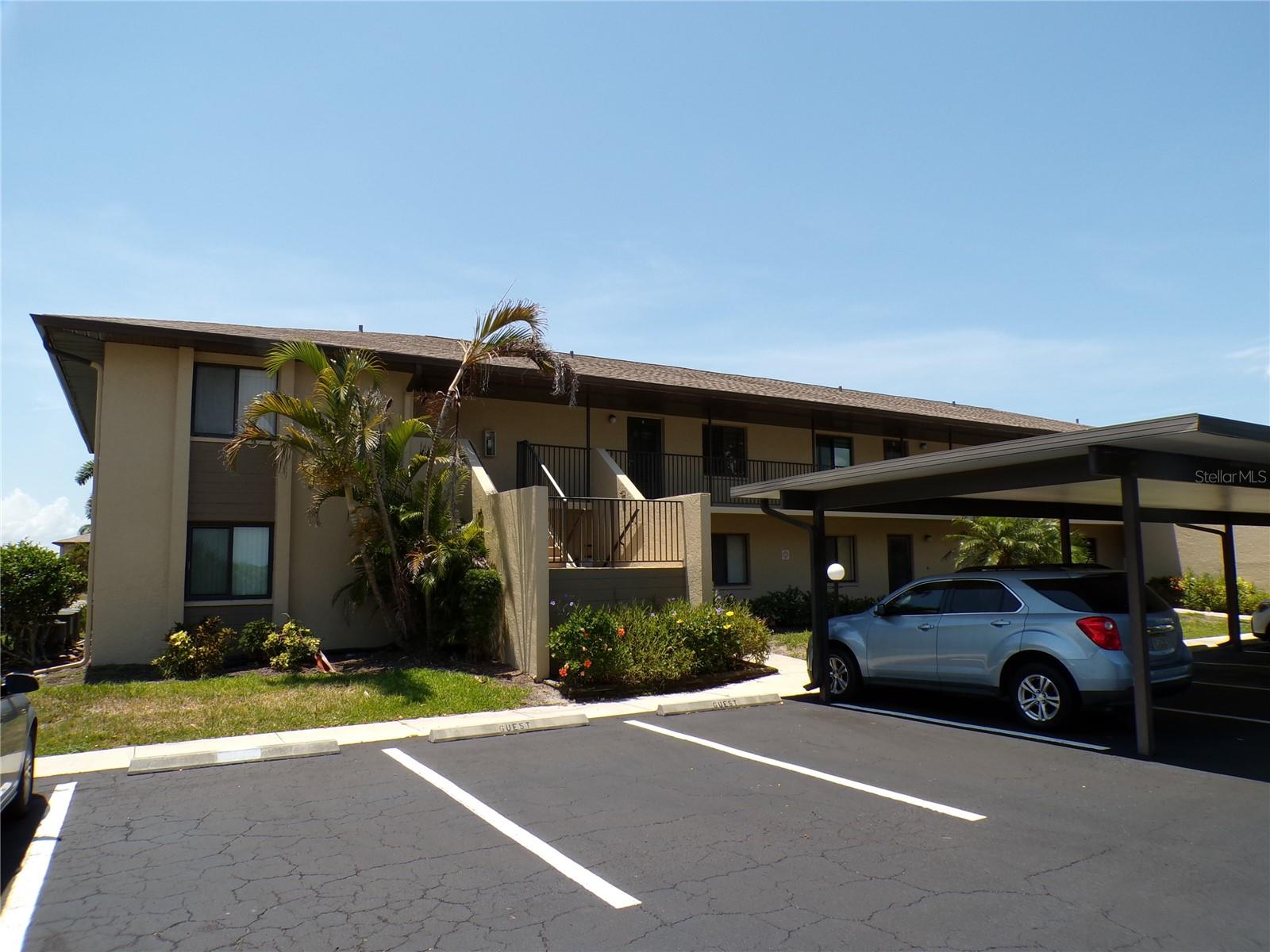 4016 OAKVIEW DRIVE J6