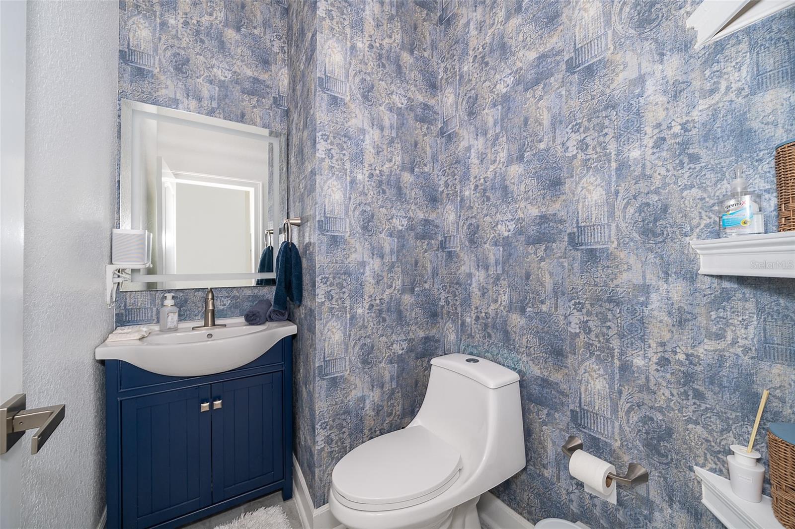 HARBOR ISLE - Residential