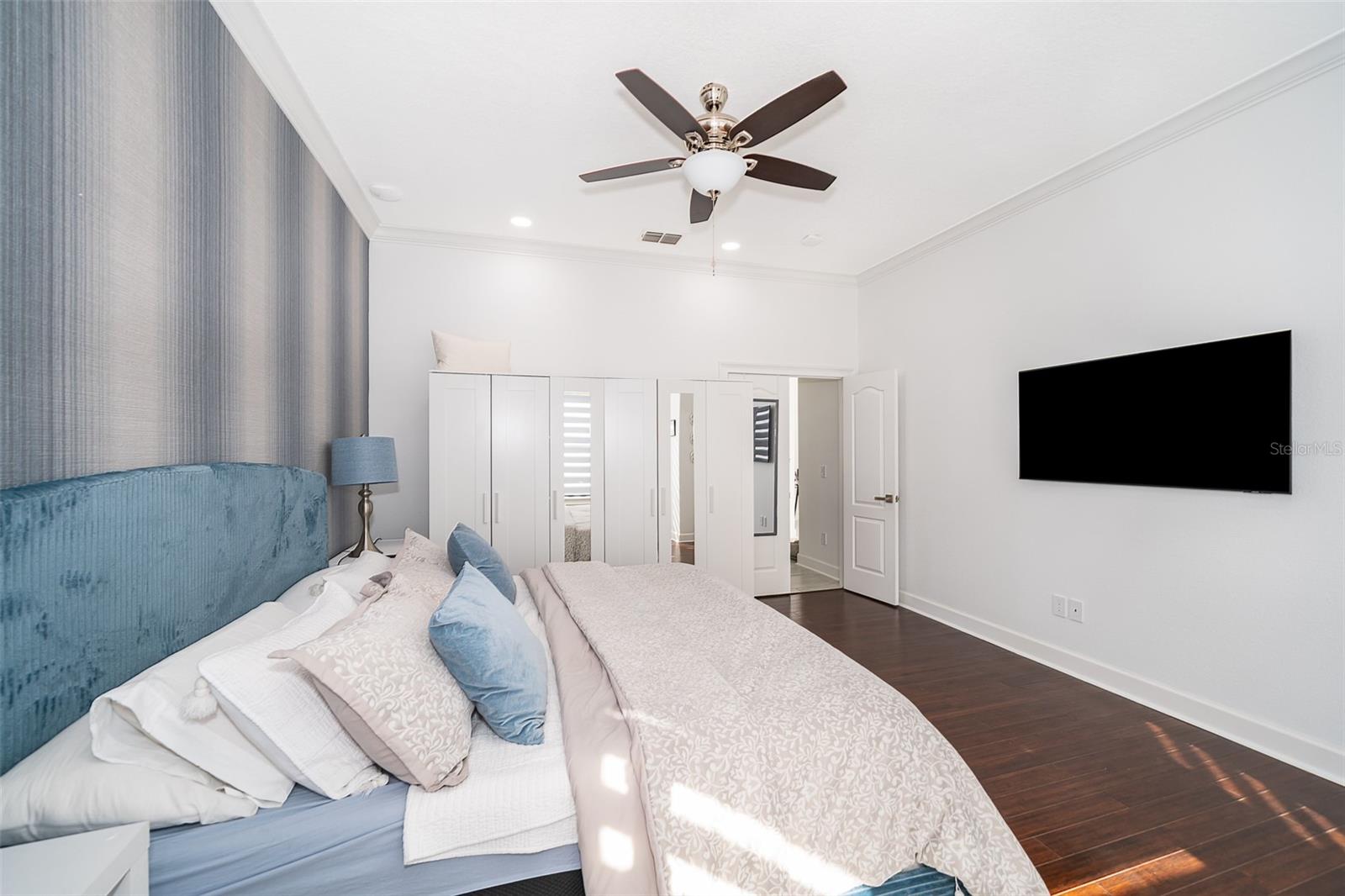 HARBOR ISLE - Residential