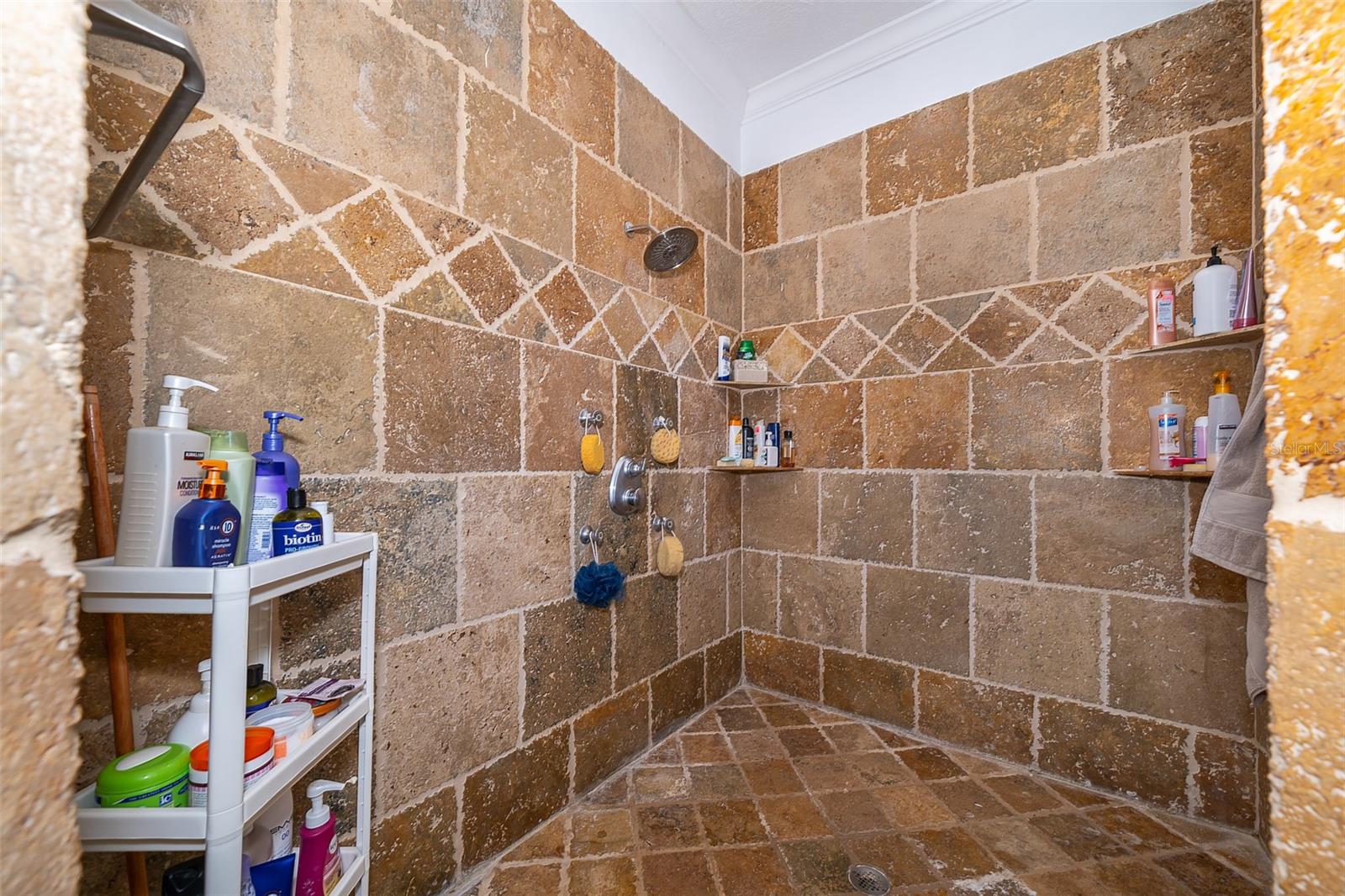 HARBOR ISLE - Residential