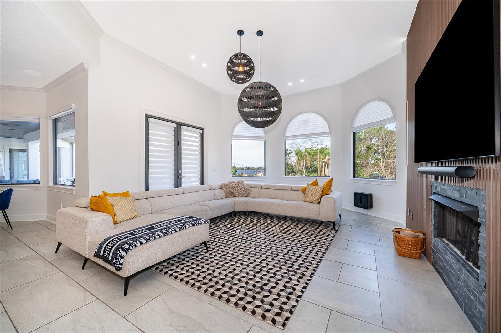 HARBOR ISLE - Residential