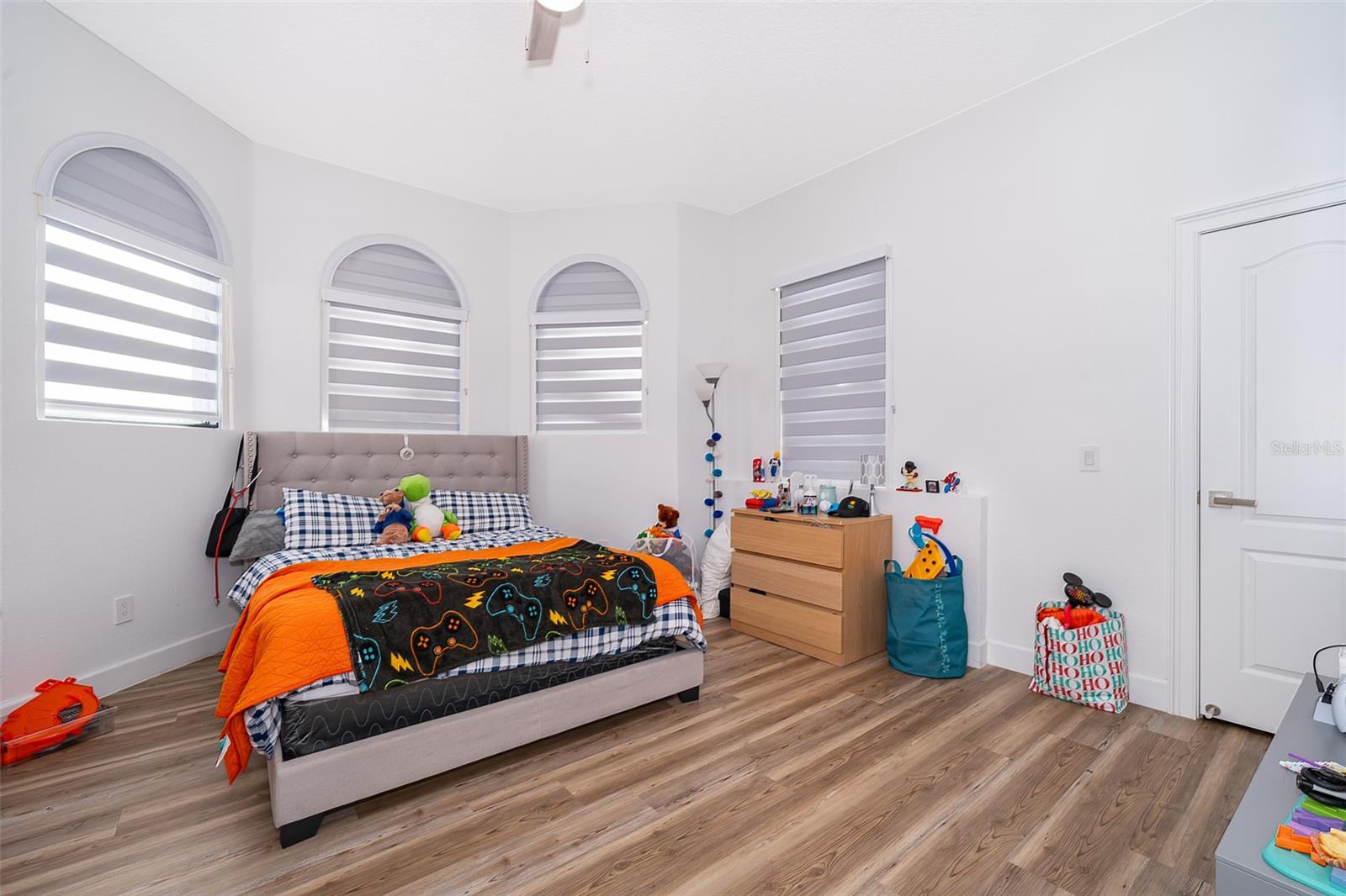 HARBOR ISLE - Residential