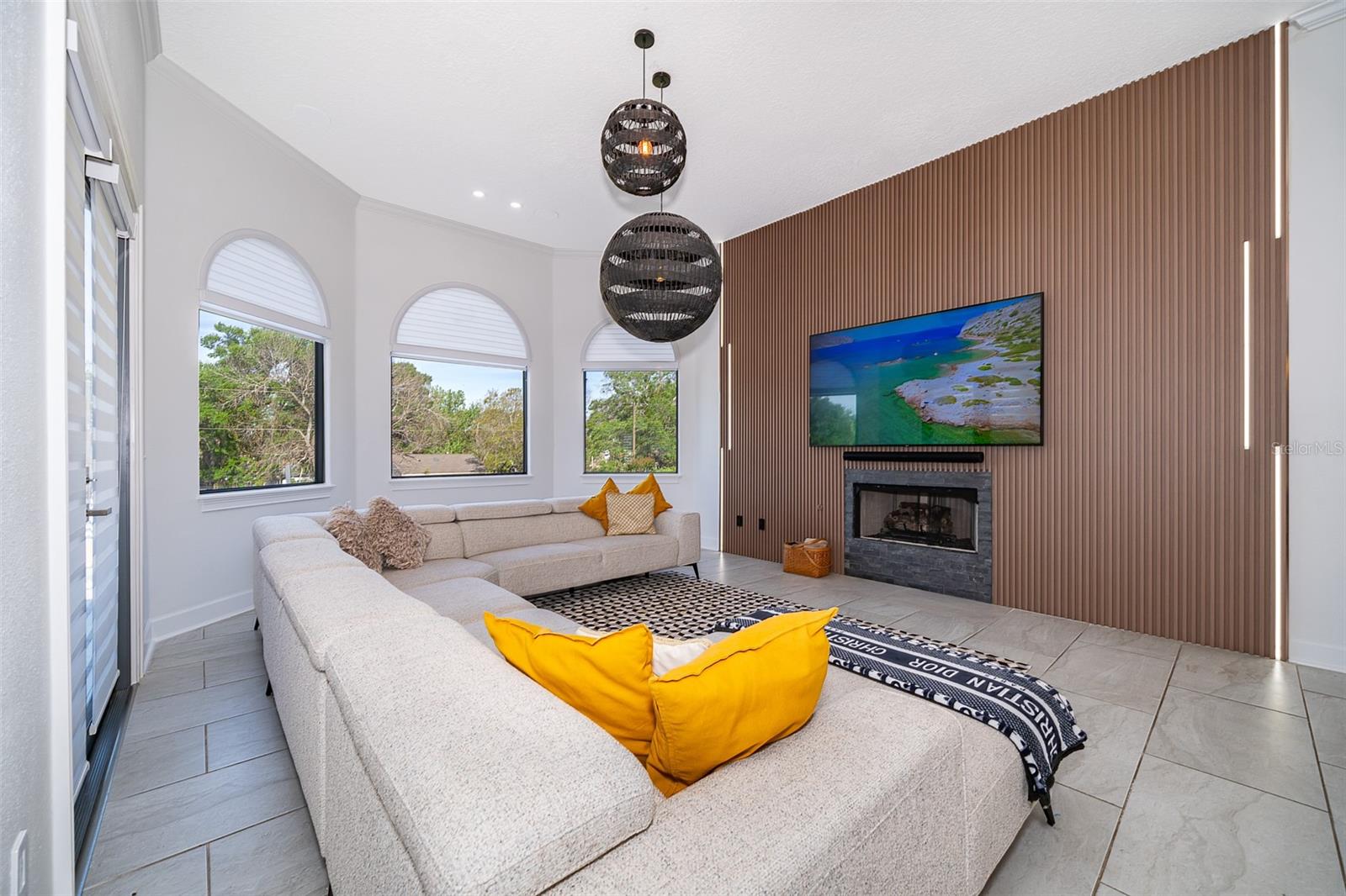 HARBOR ISLE - Residential