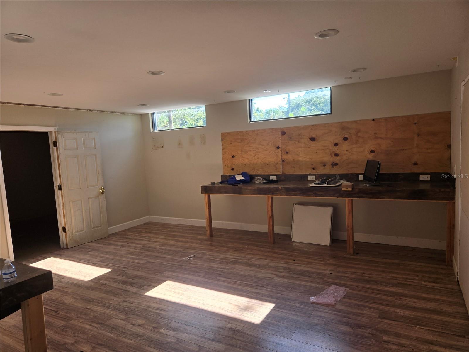 MILTON PARK - Commercial Sale