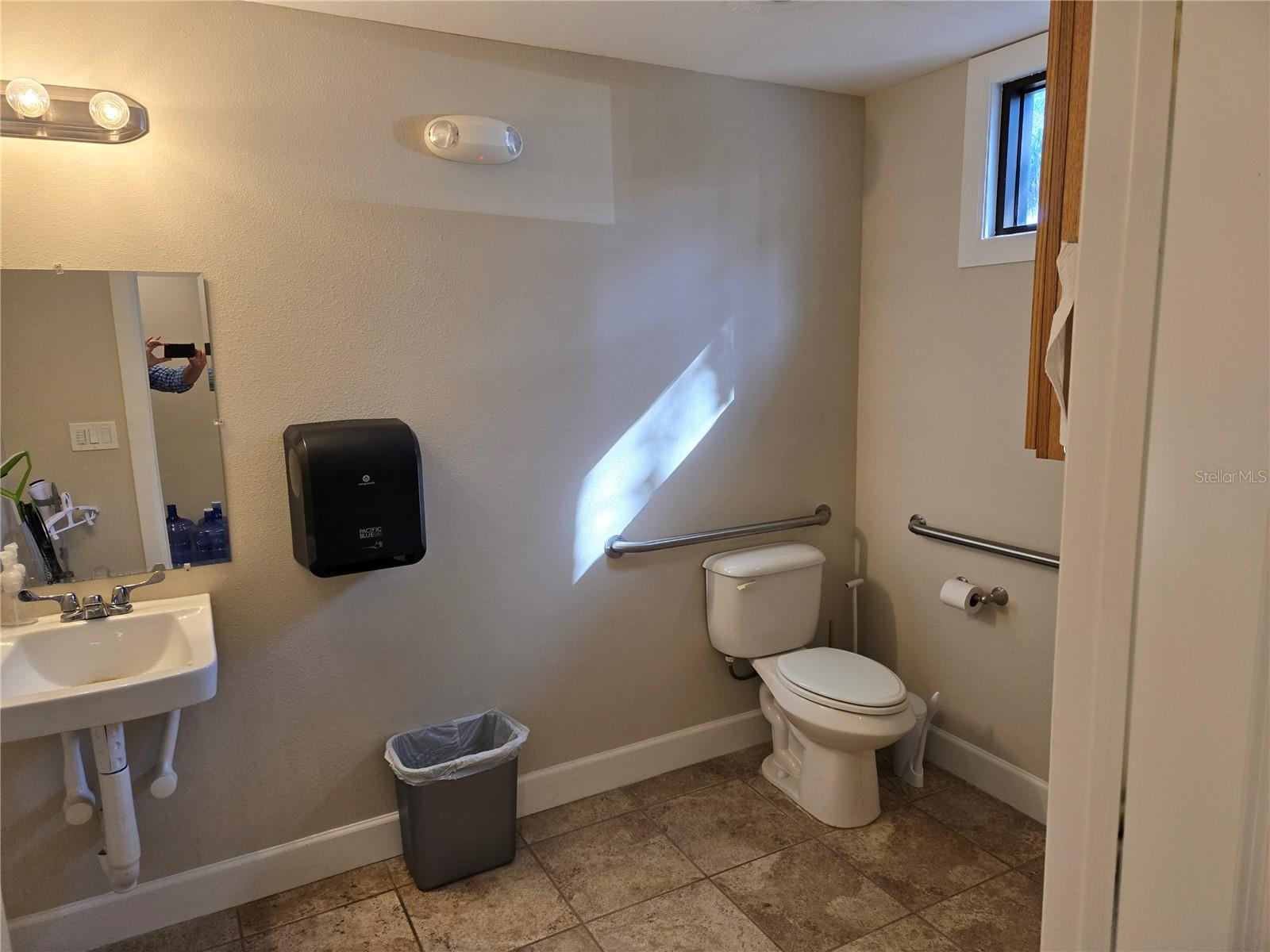 MILTON PARK - Commercial Sale