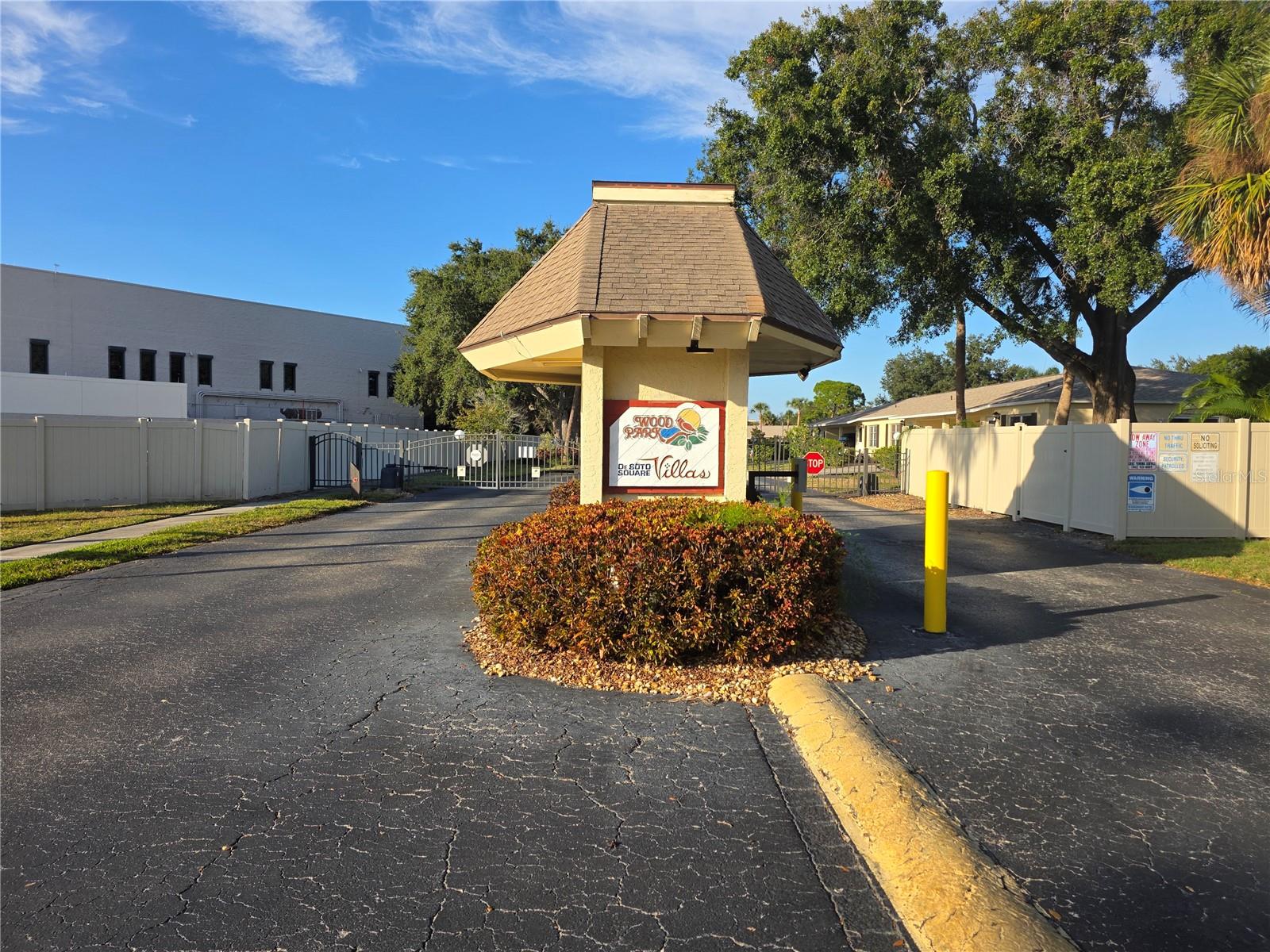 390 301 BOULEVARD W 28D