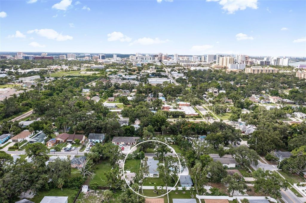 Photo of 1427 18th Street, Sarasota, FL 34234 (MLS # A4663177)