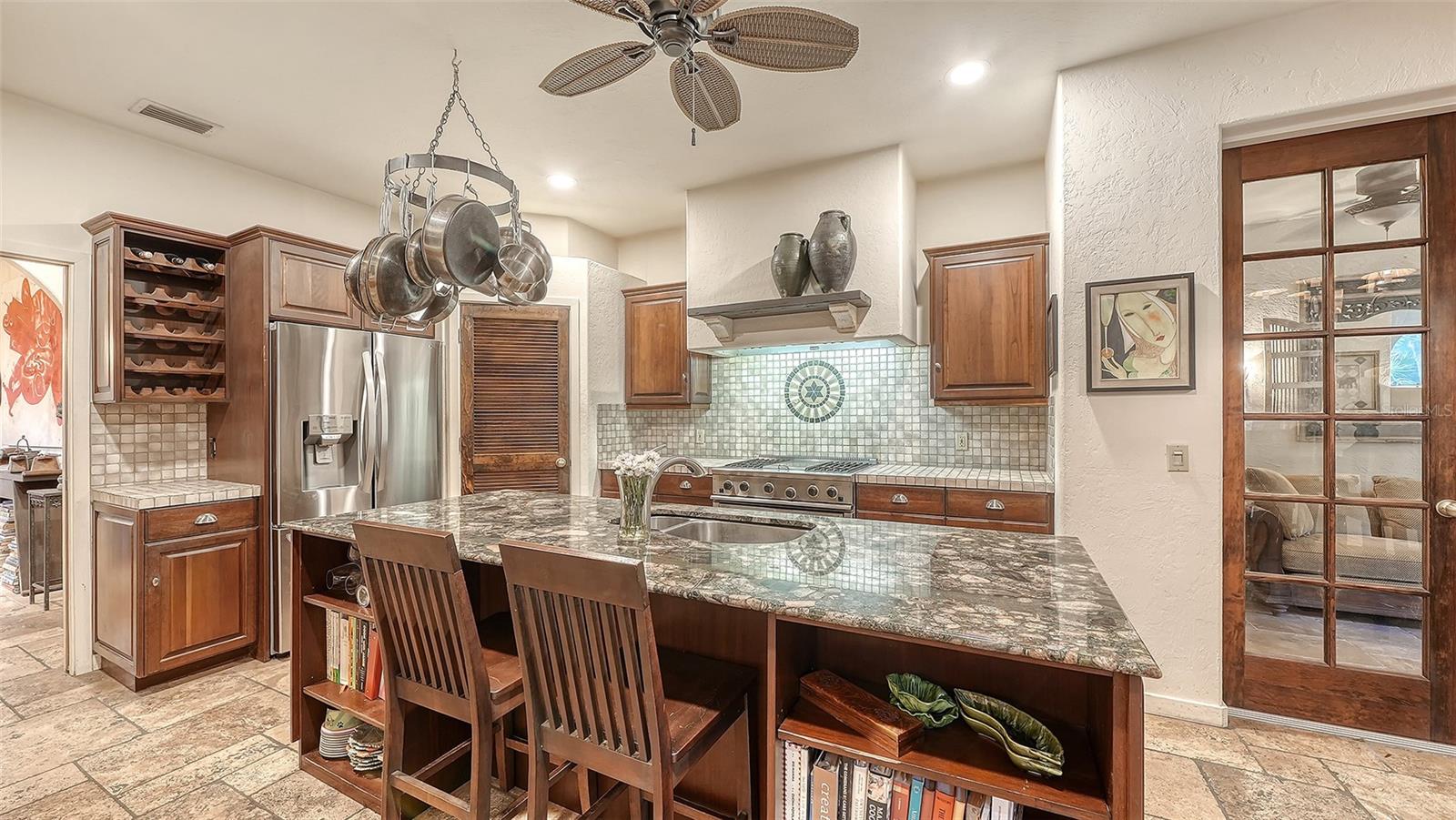 OLD OAKS - Residential