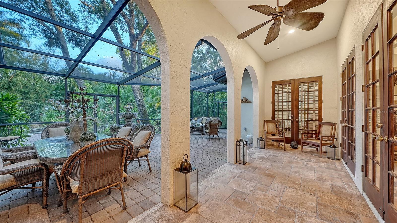 OLD OAKS - Residential