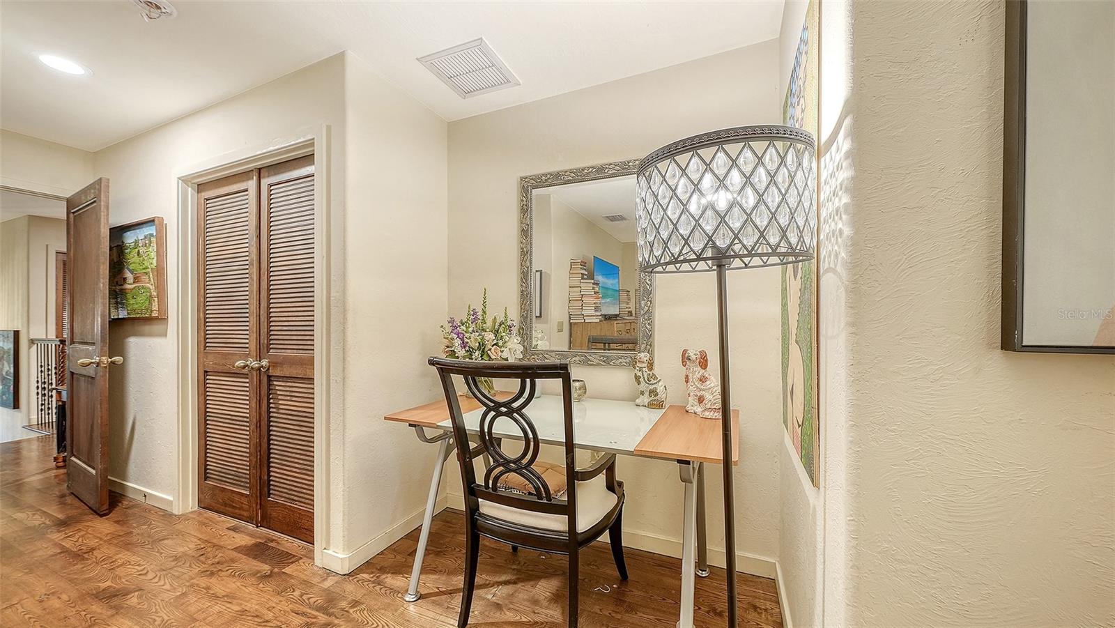 OLD OAKS - Residential