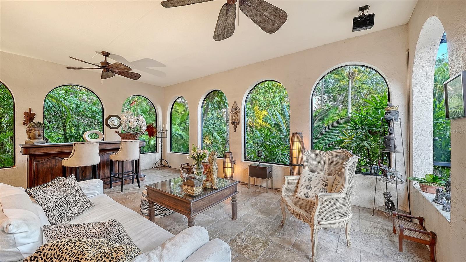 OLD OAKS - Residential