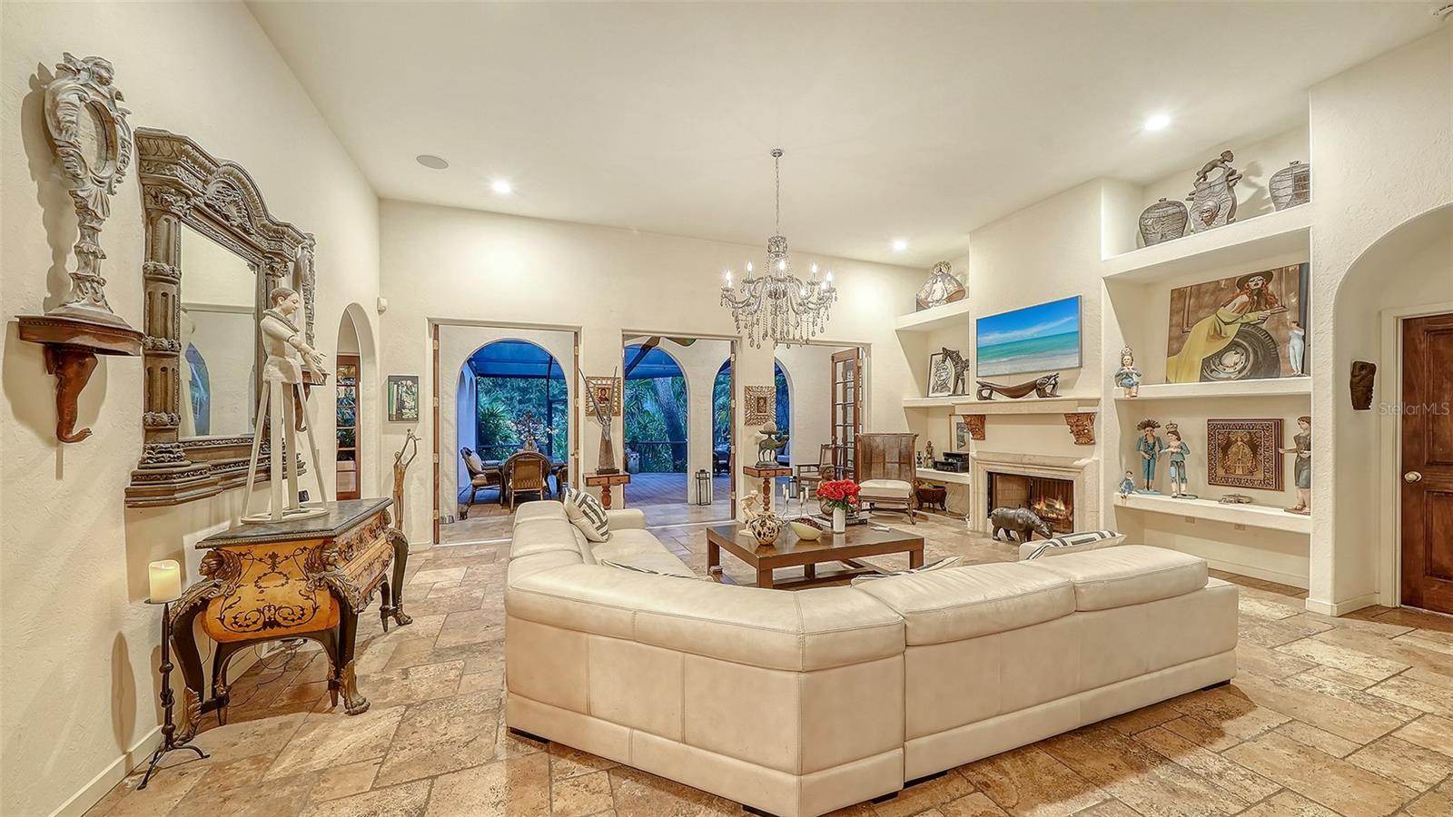 OLD OAKS - Residential