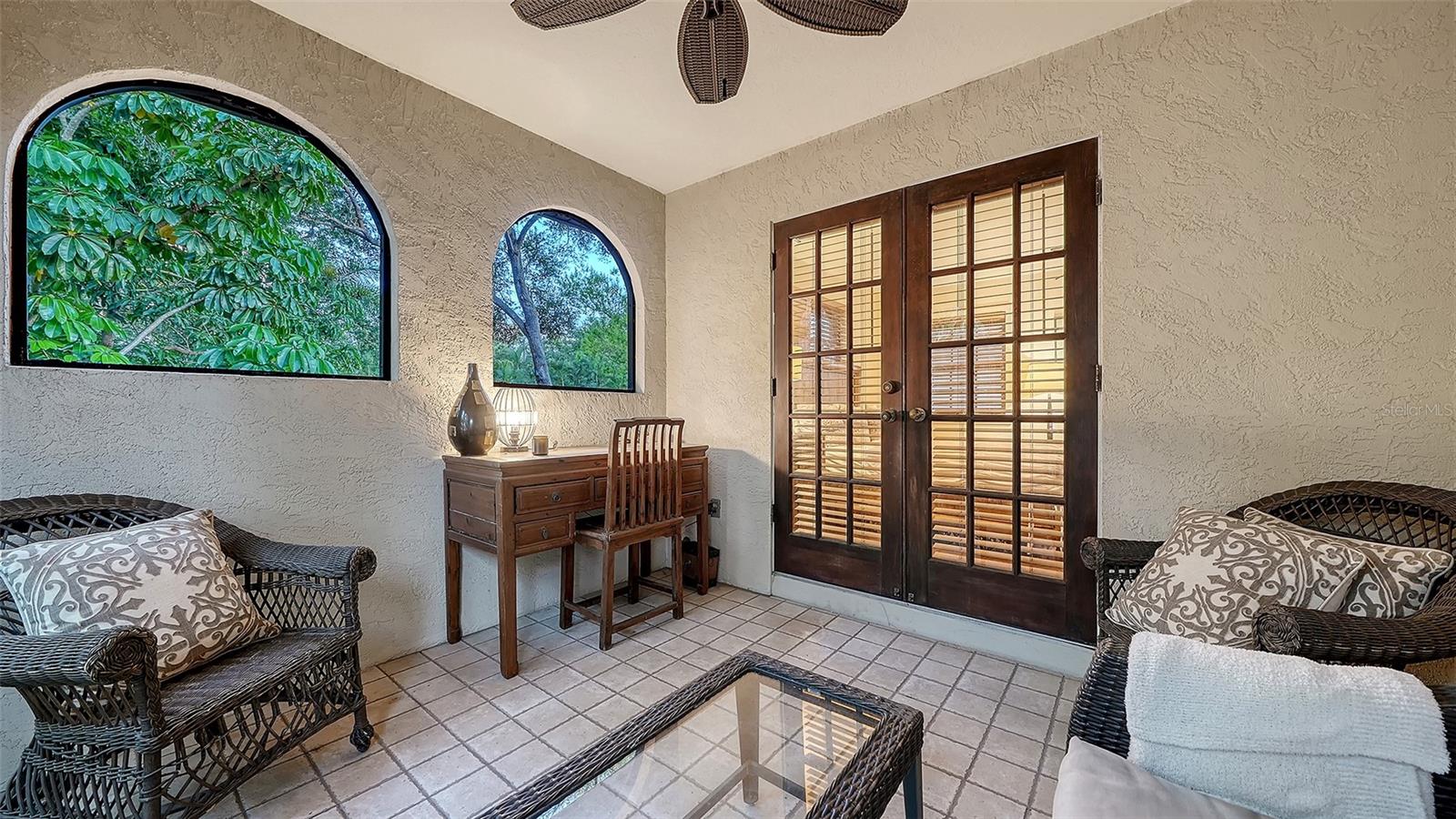 OLD OAKS - Residential