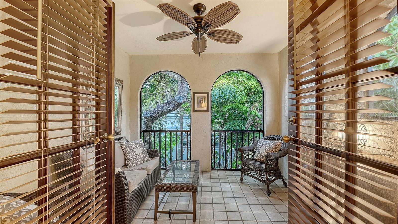 OLD OAKS - Residential