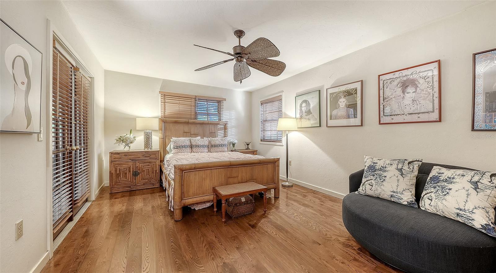 OLD OAKS - Residential