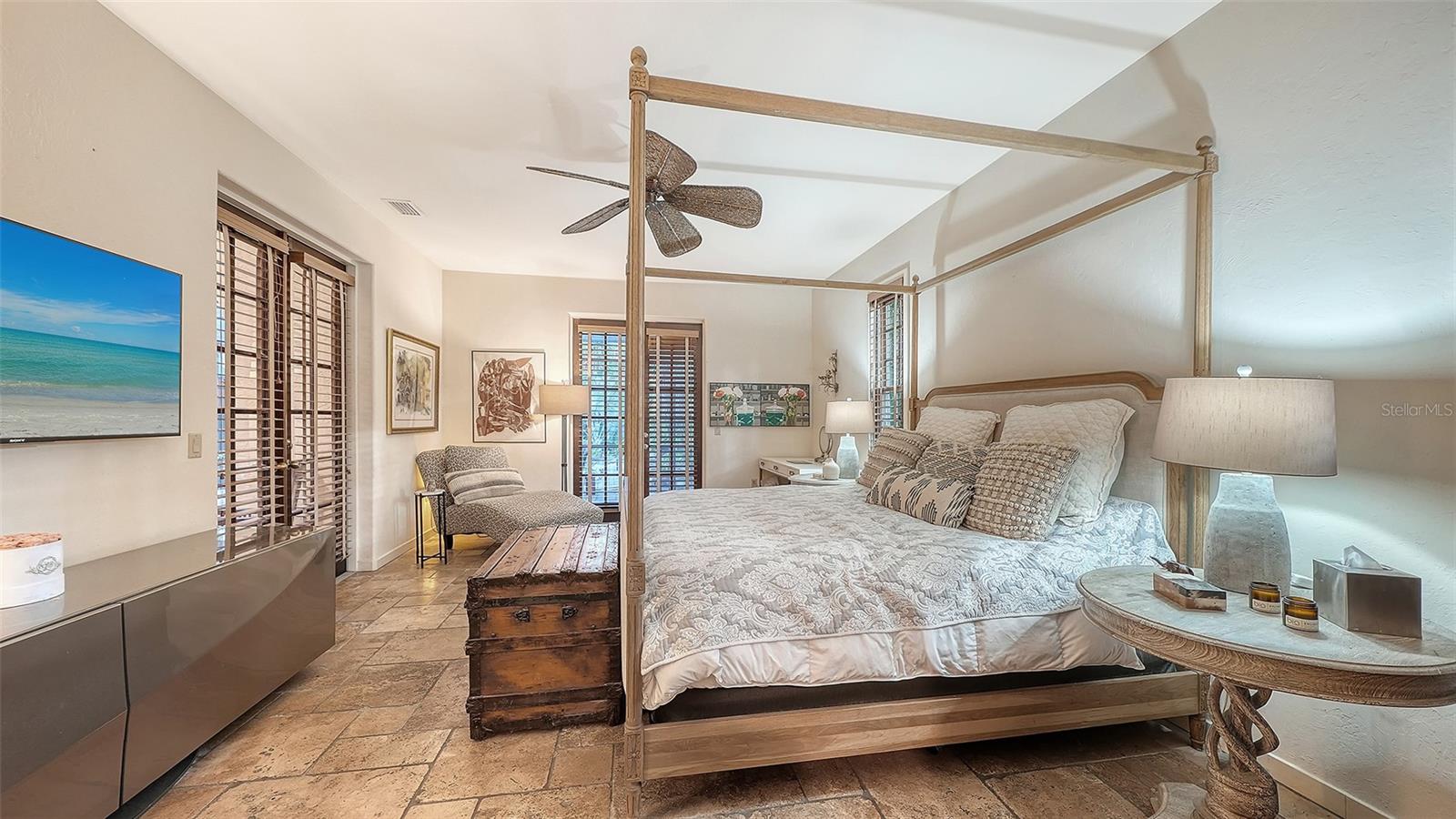 OLD OAKS - Residential