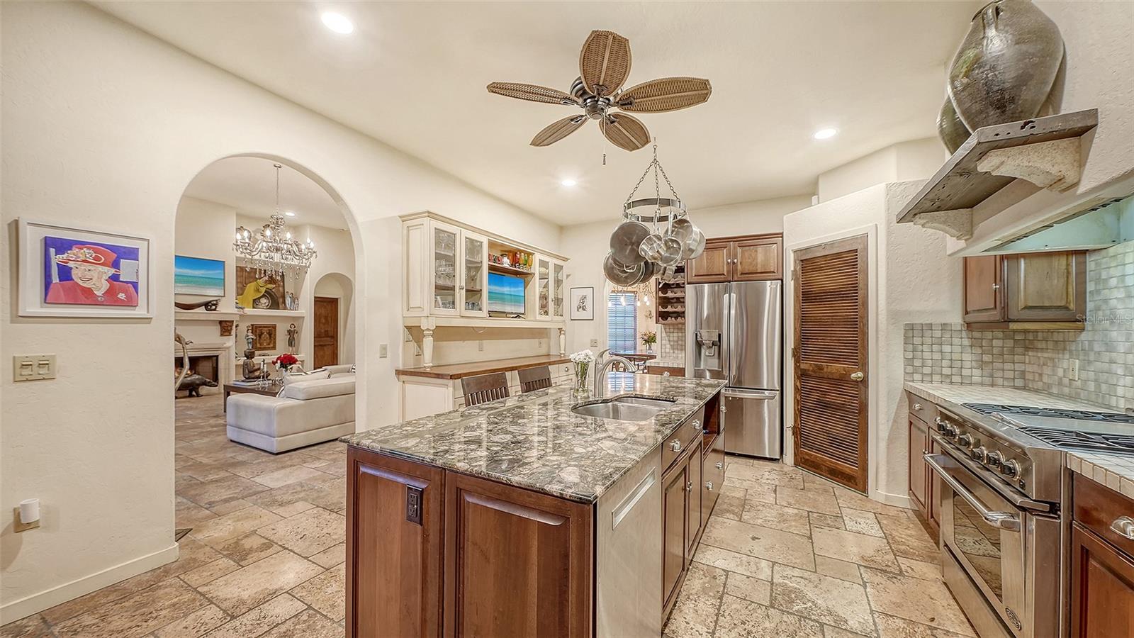 OLD OAKS - Residential